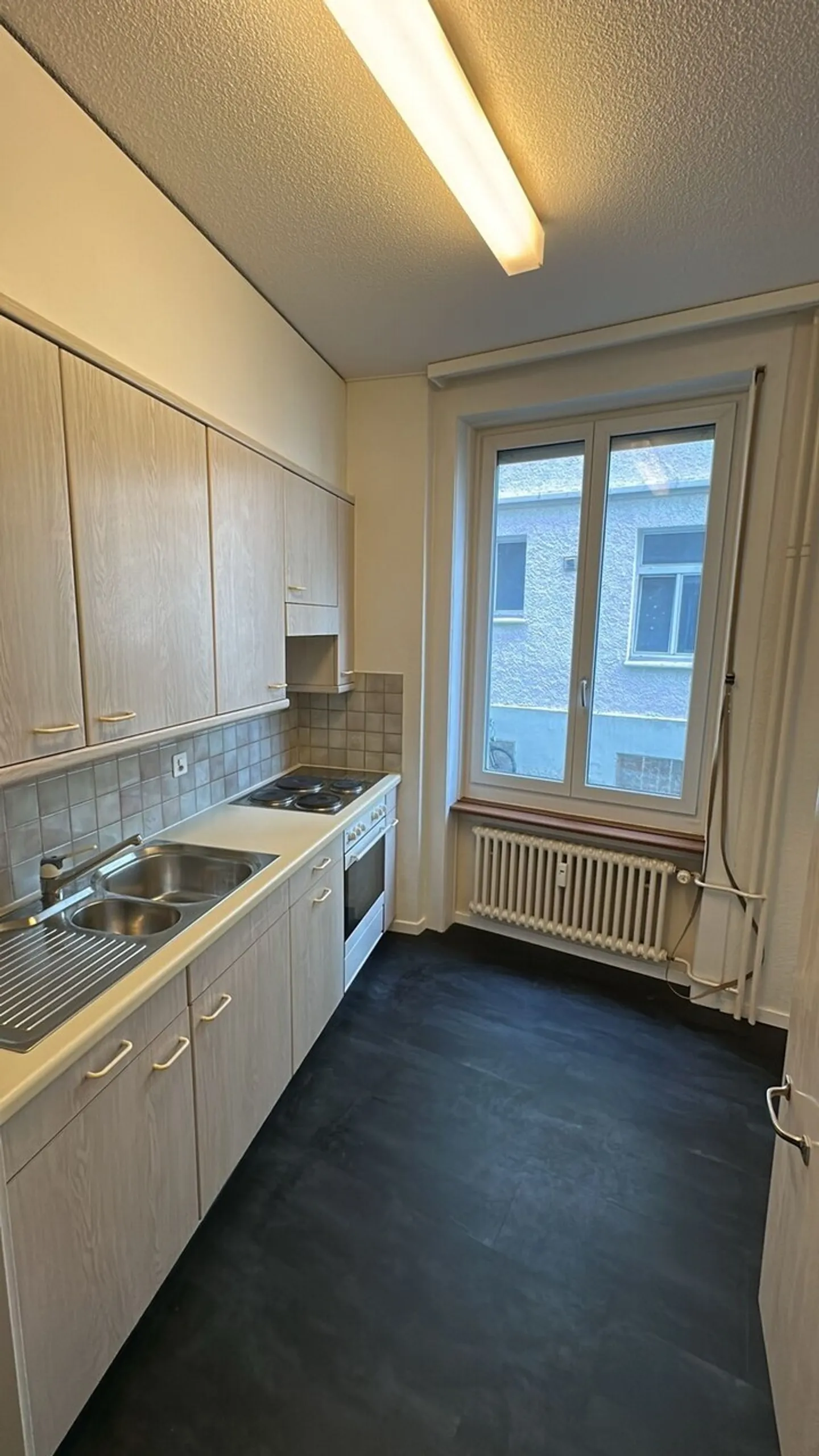 Grand appartement dans un quartier calme, mais toujours en ville !! - Photo 6 sur 7