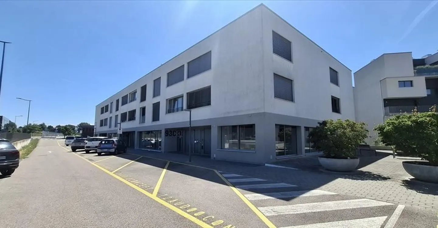 Espace Commercial à Saint-Sulpice - Photo 2 sur 10