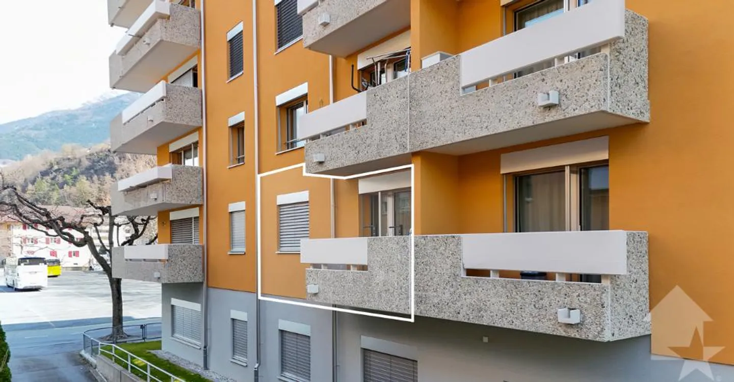 Bel Appartement de Ville avec Balcon - Photo 3 sur 12