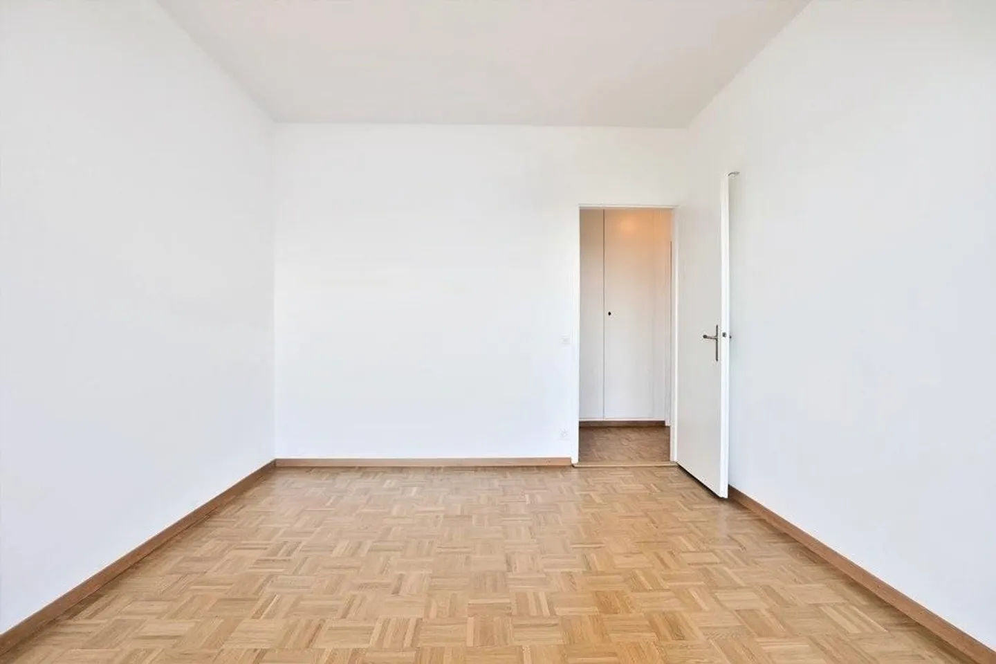Beautiful apartment in the heart of the Servette district - Photo 9 of 9