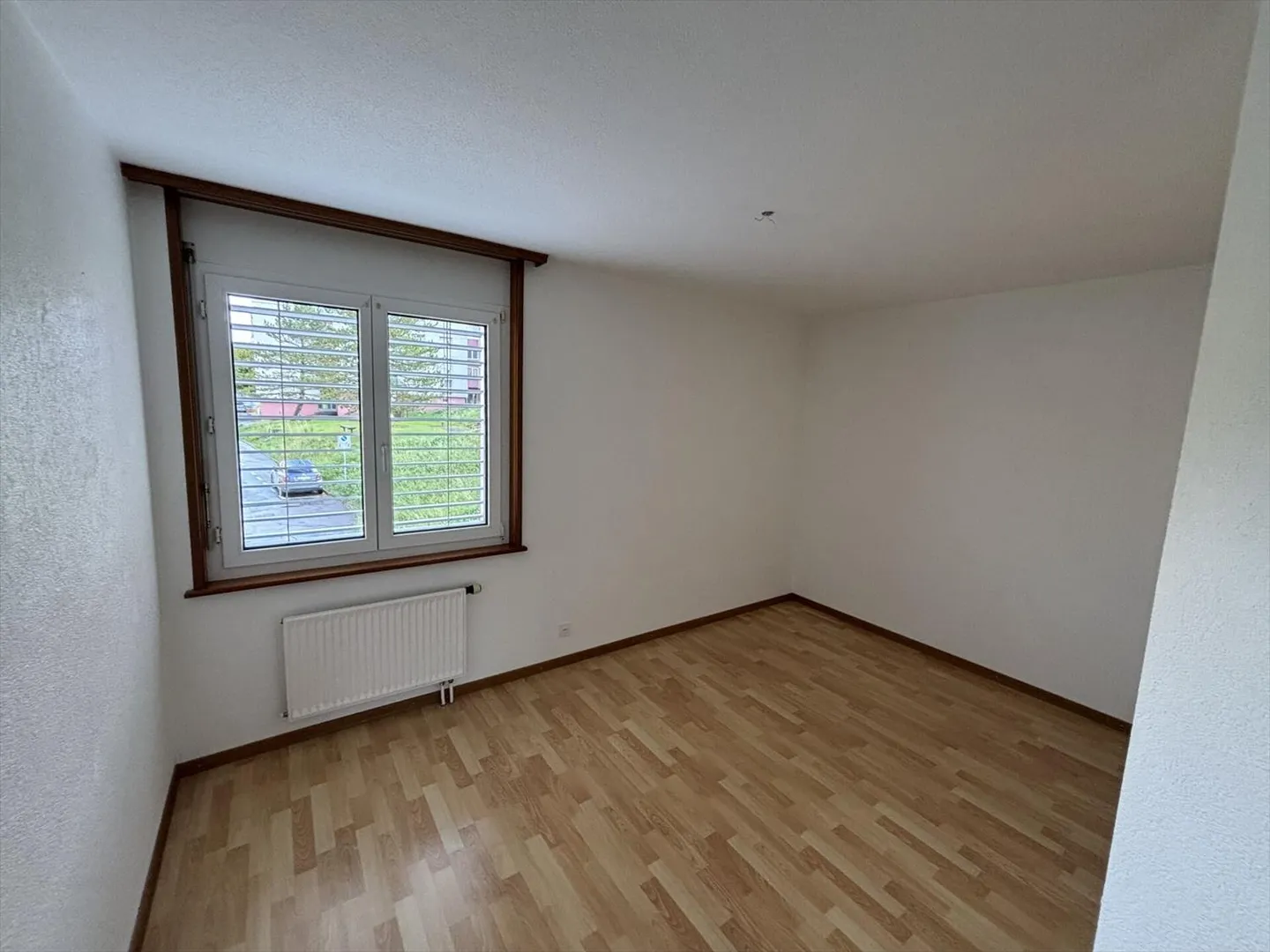 Schöne 5,5-Zimmer-Wohnung in der Nähe der Natur - Foto 3 von 11