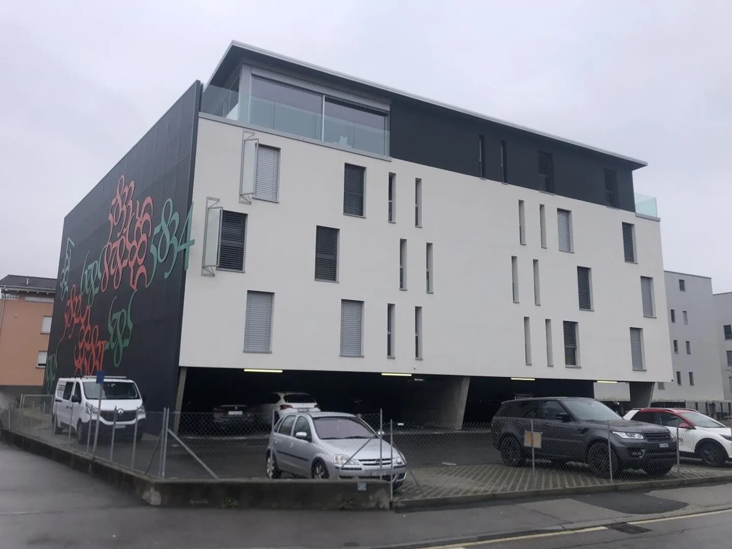 Appartamento di 2.5 locali con giardino e terrazza coperto - Foto 1 di 13