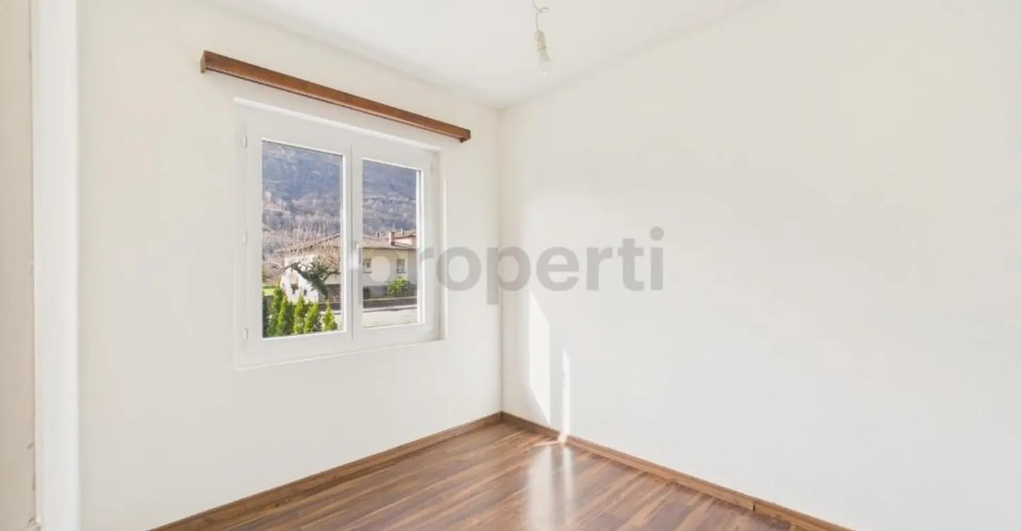 Elegant 4.5-room detached house with mountain views in Pollegio - Photo 9 of 12
