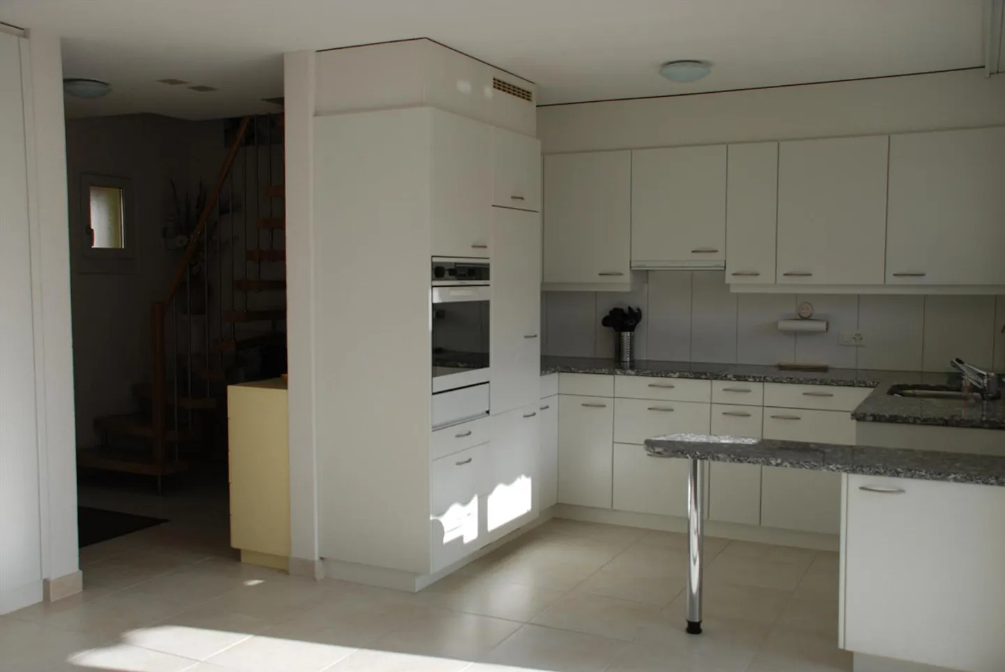 Stilvolle 4.0-Zimmer-Maisonette mit Galerie & Balkon - Photo 2 of 10