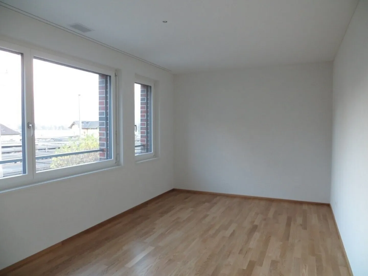 Moderne 4.5 Zimmer-Wohnung - Foto 6 von 8