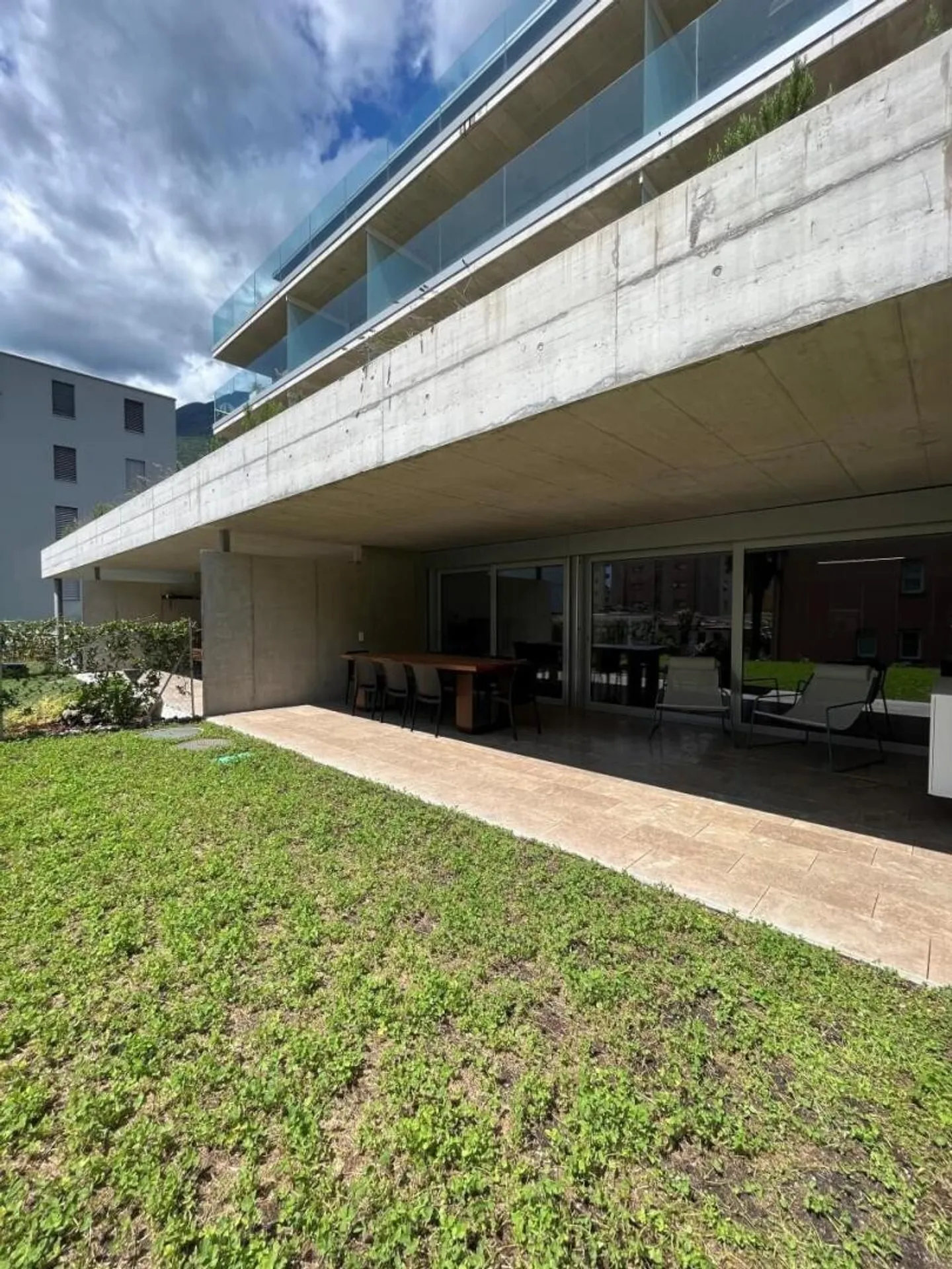 Appartamento di 2.5 locali con giardino e terrazza coperto - Foto 10 di 13