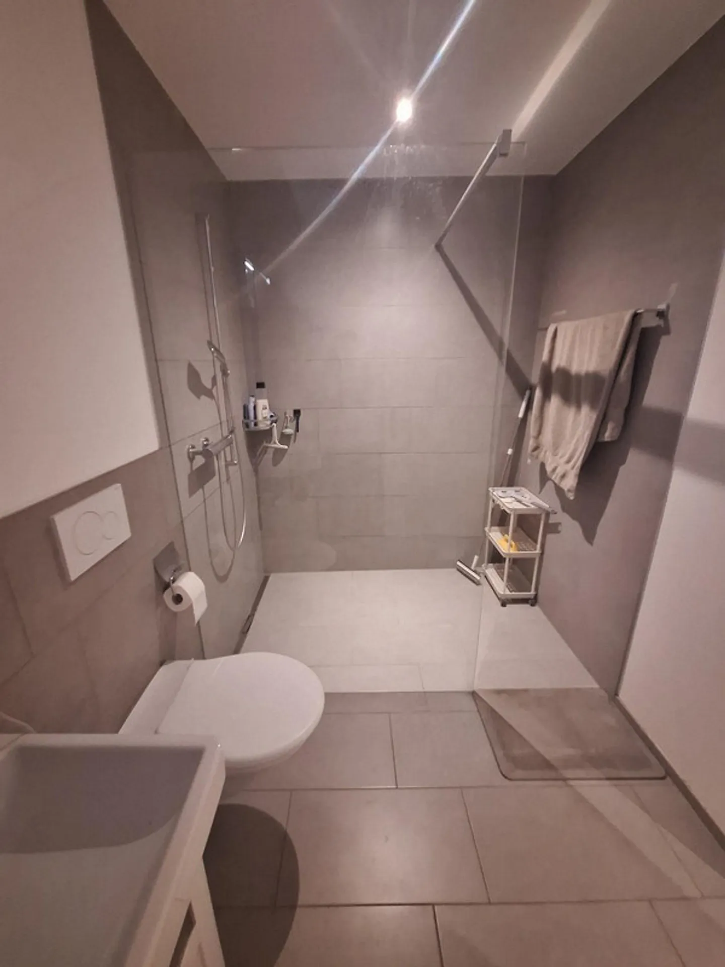 3½-room apartment with spacious balcony in a central location - Photo 3 of 11