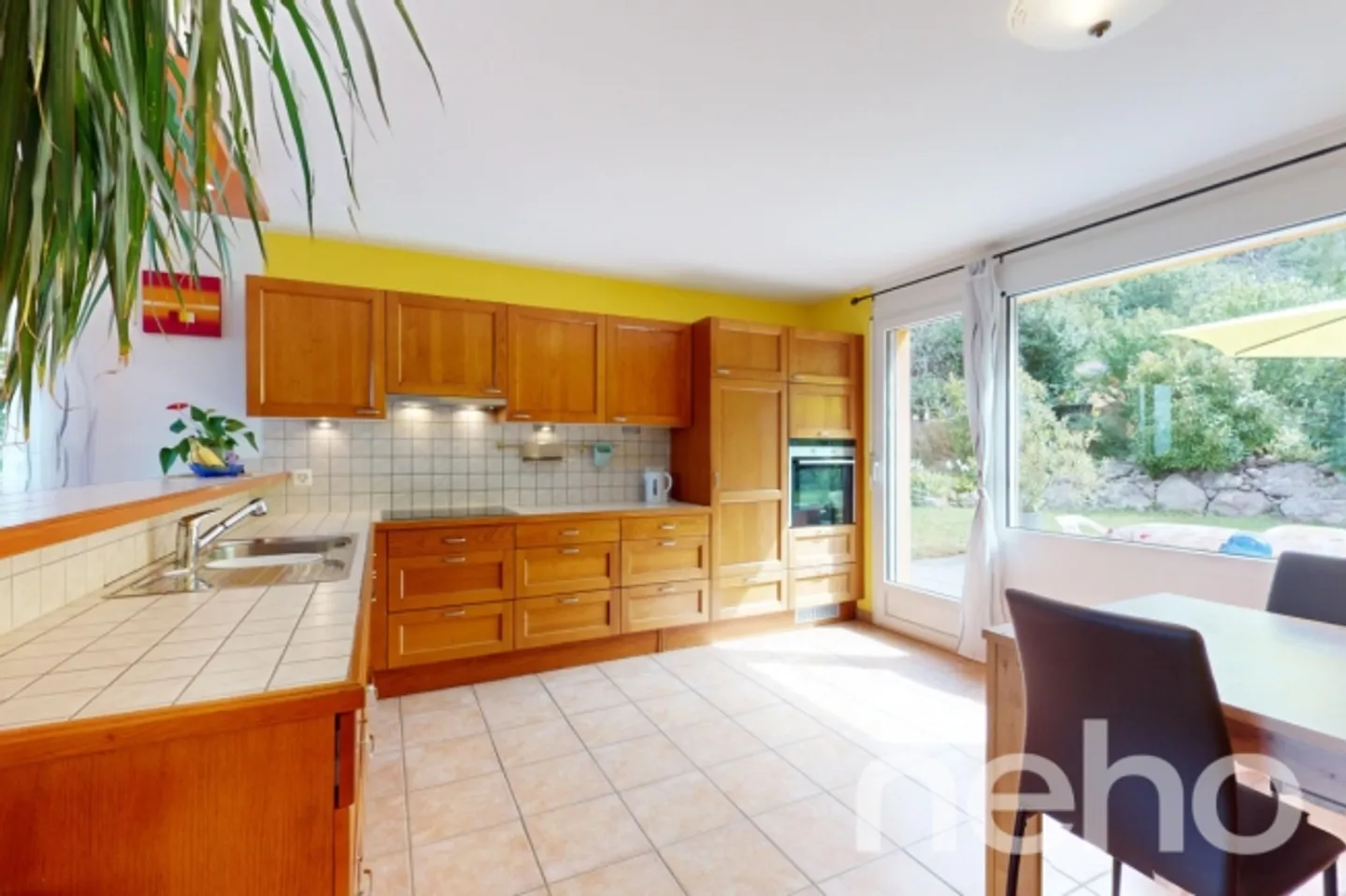 Villa incantevole con stanza indipendente e vista mozzafiato sul lago - Foto 8 di 13