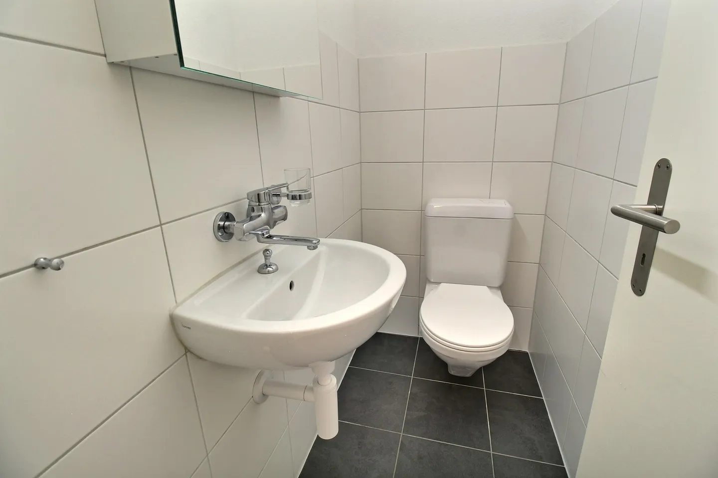 Wohnung mit 3,5 Zimmern komplett renoviert in Freiburg - Foto 9 von 10