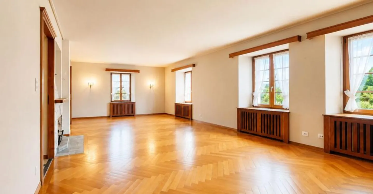 Authentische Charakterwohnung im Herzen von Sainte-Croix - Foto 3 von 12