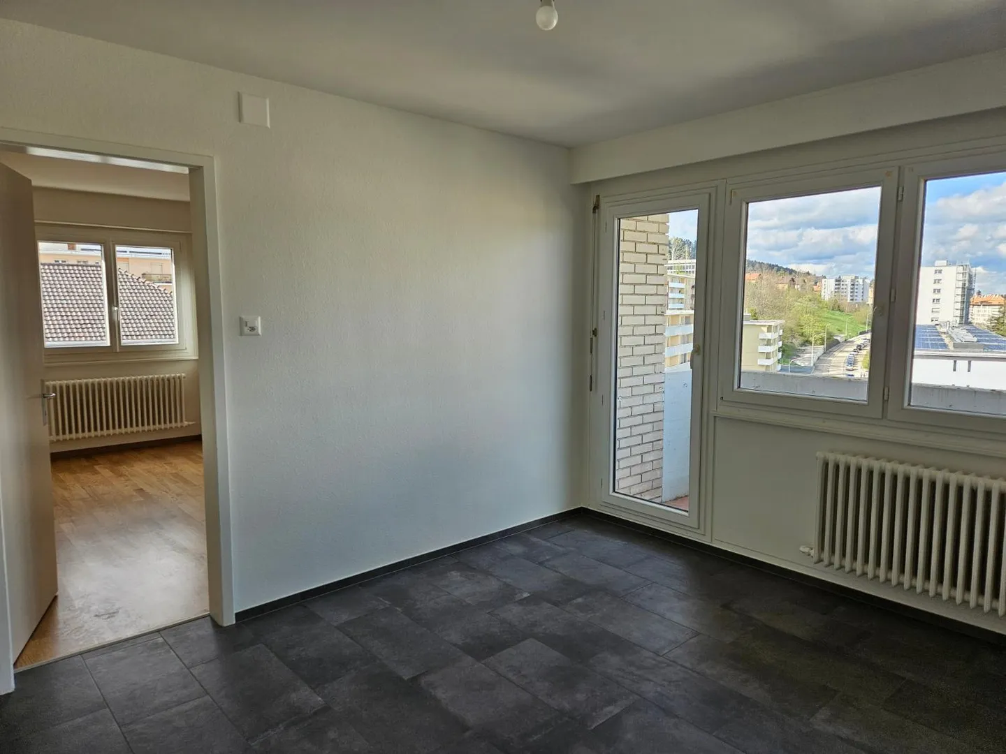 Appartement rénové de 4 pièces au 7ème étage n° 47 - Photo 5 sur 10