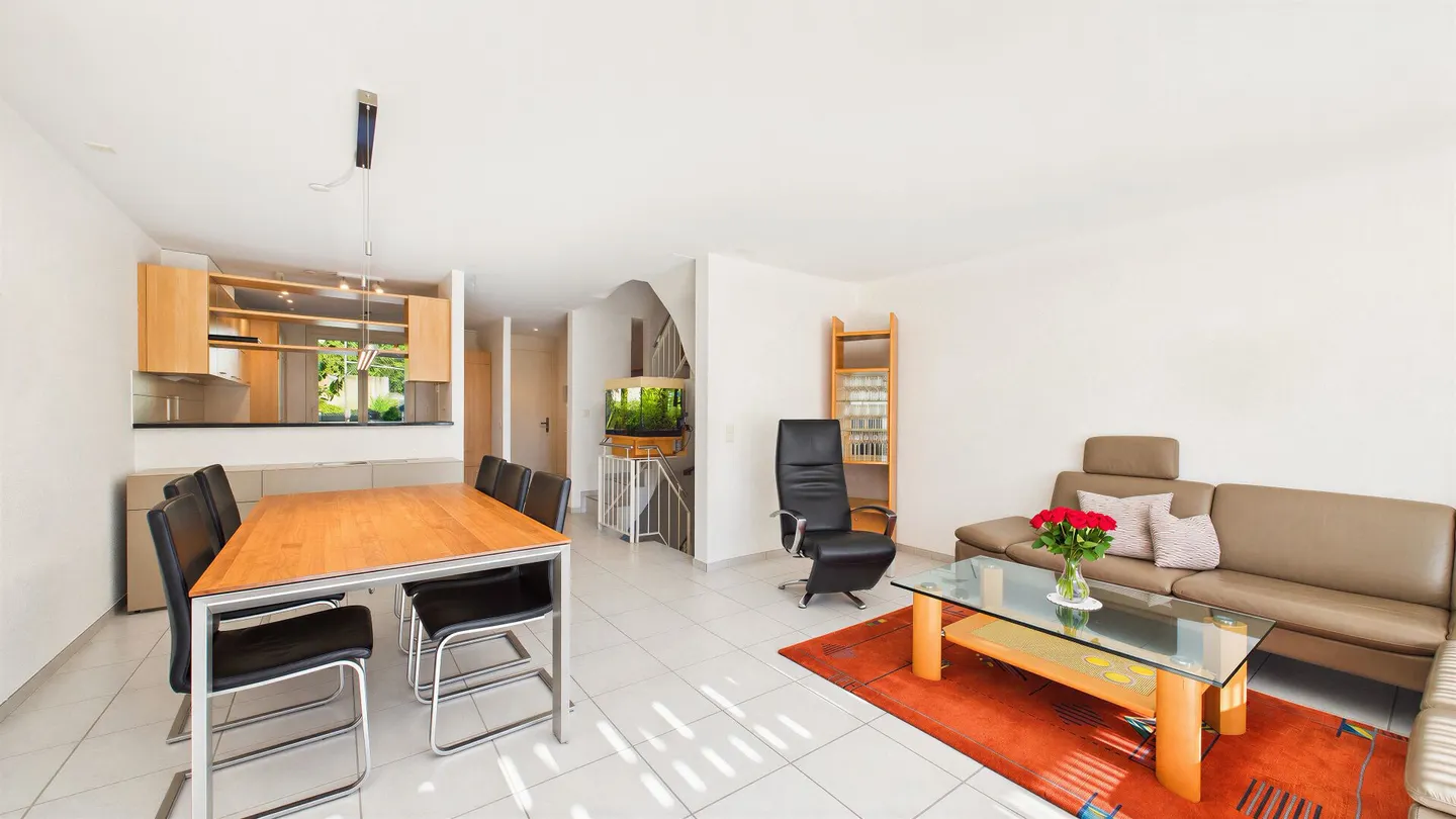 6.5-Room Terraced House with Garden in Condominium Ownership - Photo 4 of 11
