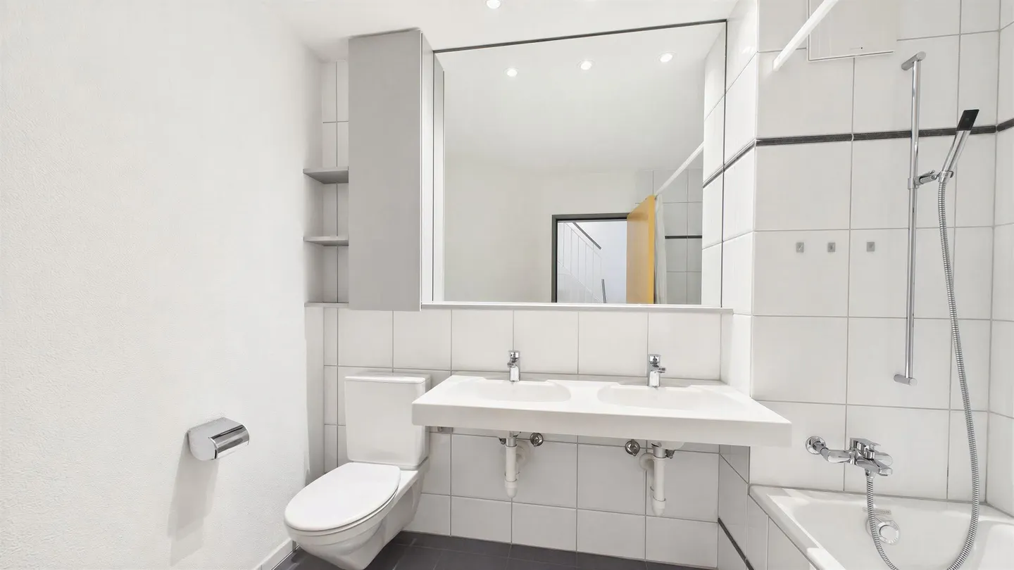 6.5-Room Terraced House with Garden in Condominium Ownership - Photo 11 of 11