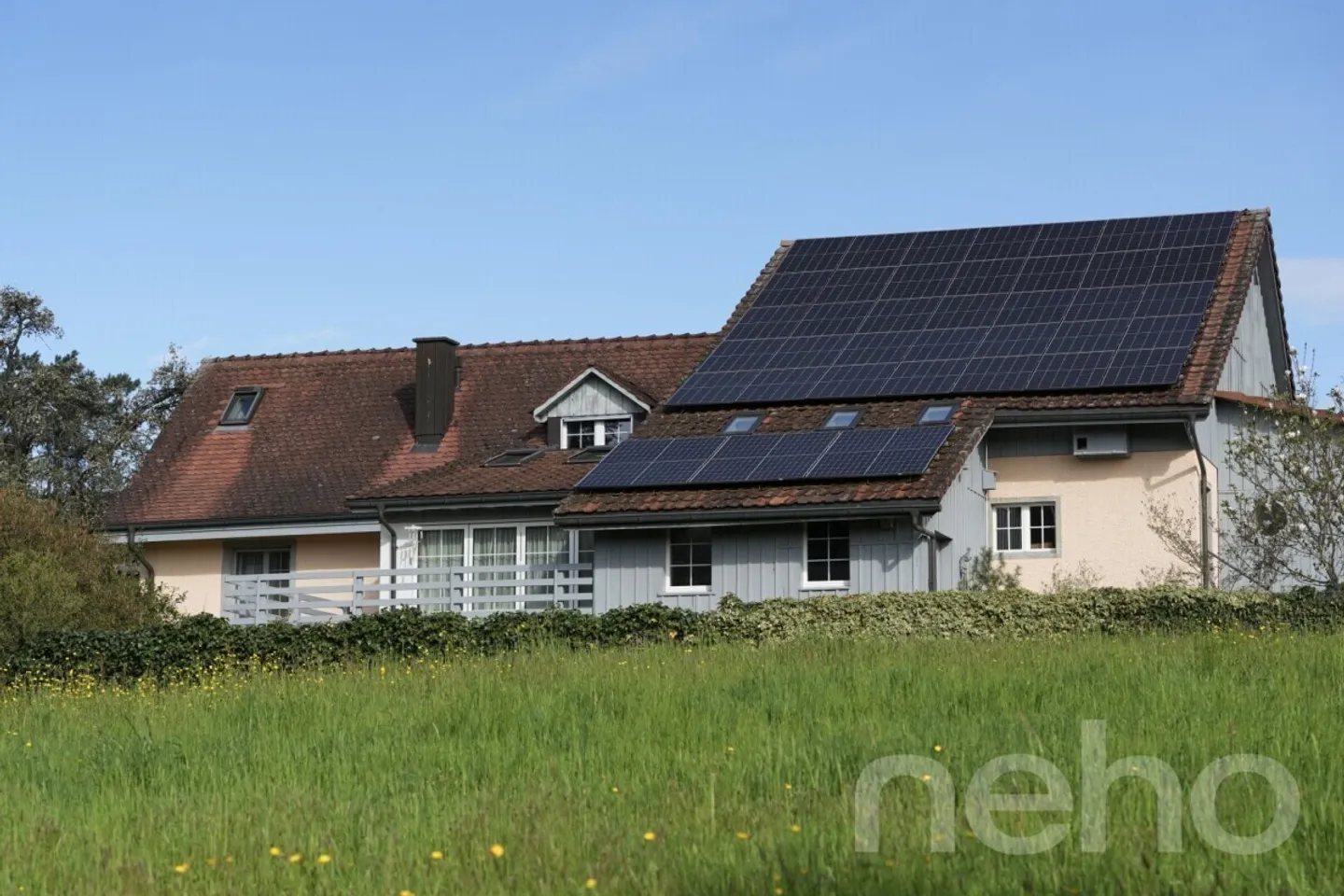 Casa di campagna indipendente con molto spazio, grande studio e molto terreno - Foto 3 di 13