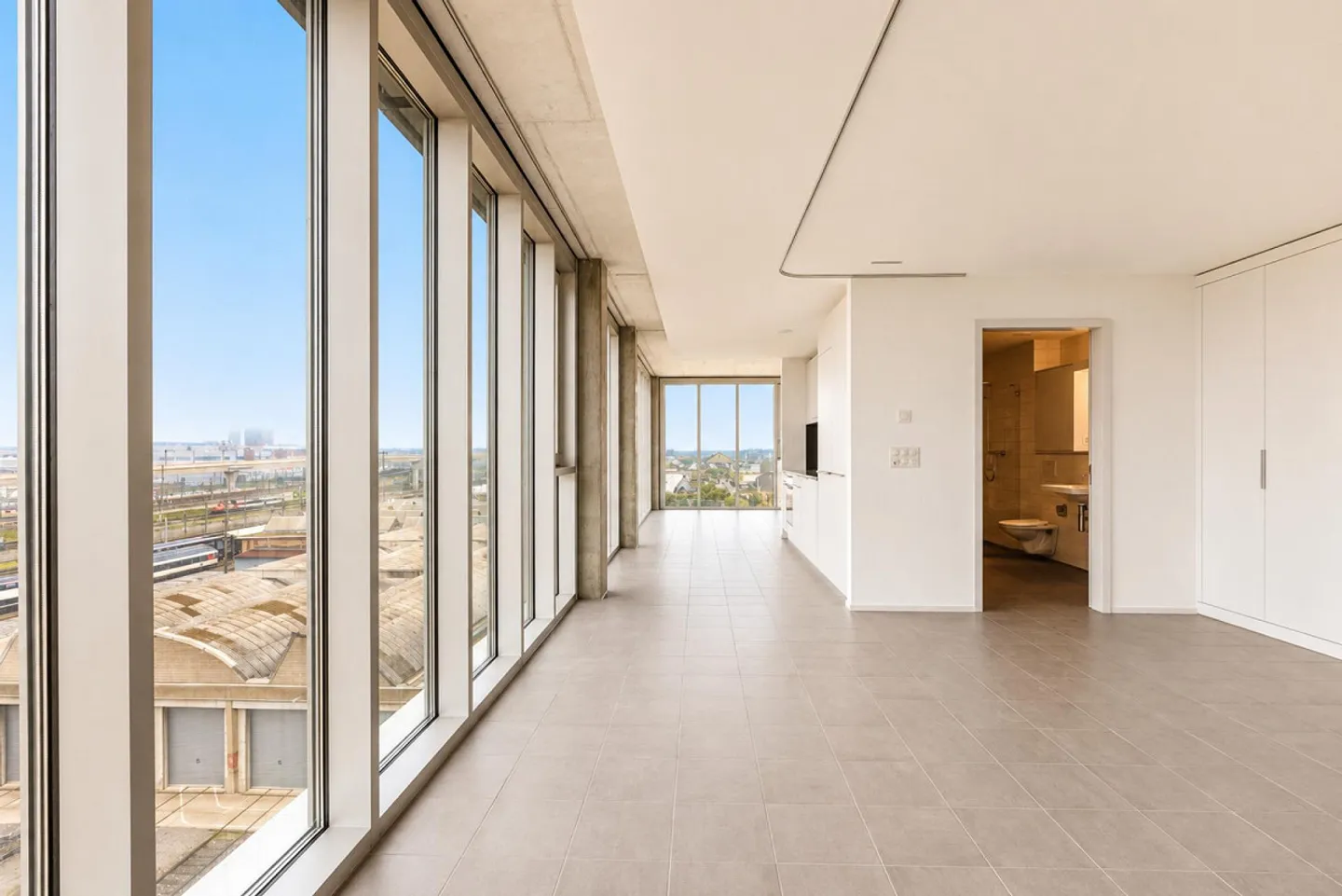 Appartement confortable de 3,5 pièces 12.21 à Zurich Altstetten - Photo 4 sur 9