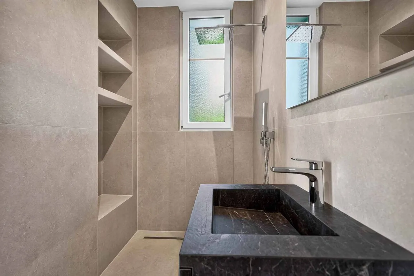 Appartement de 3.5 pièces rénové situé au coeur d'un quartier prestigieux - Foto 10 von 11