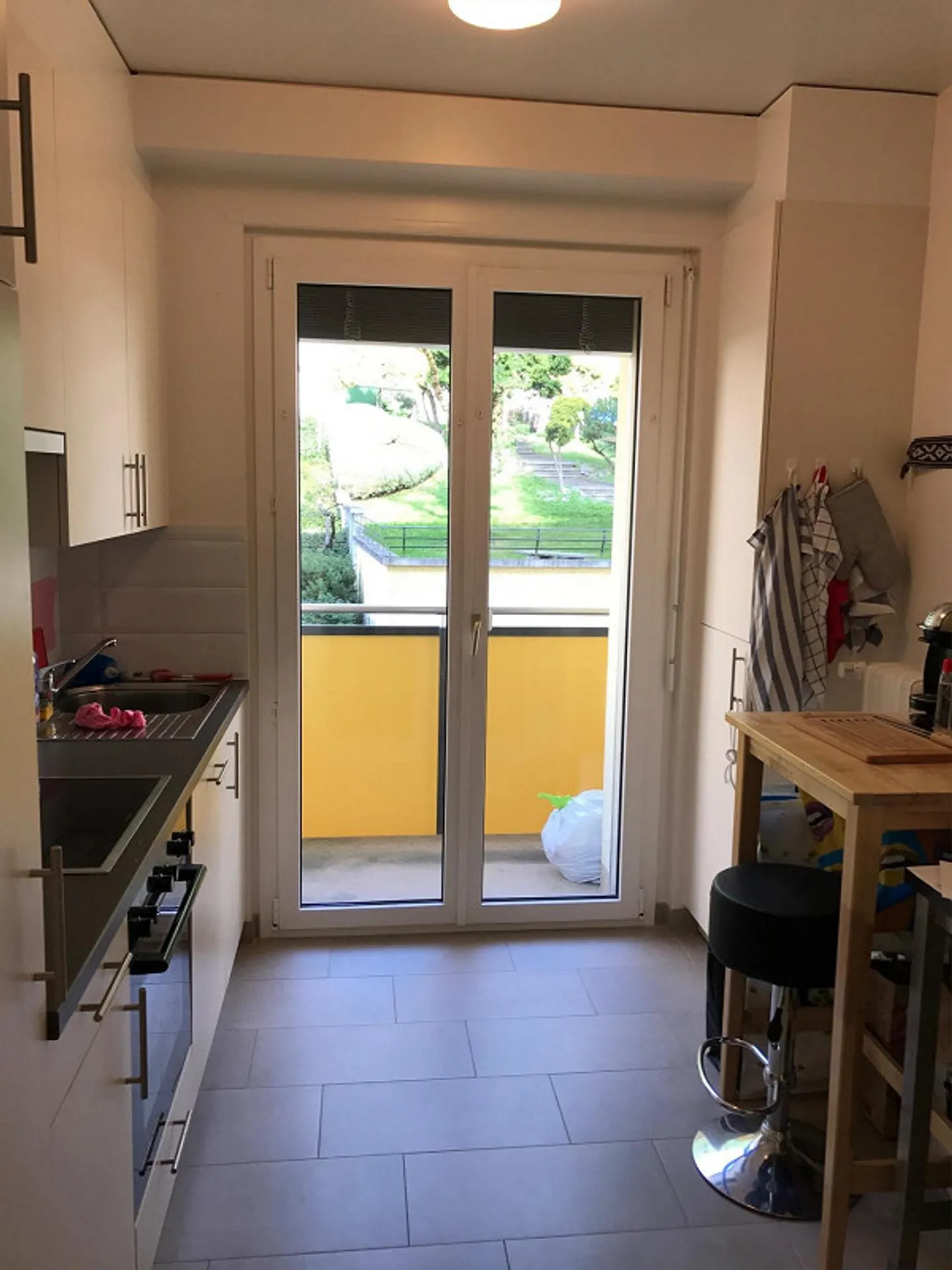 Beautiful apartment for rent in a quiet and green neighborhood - Photo 3 of 6