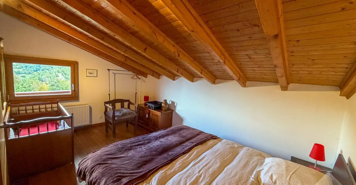 Charming chalet with no overlooking and exceptional view - Photo 10 of 11