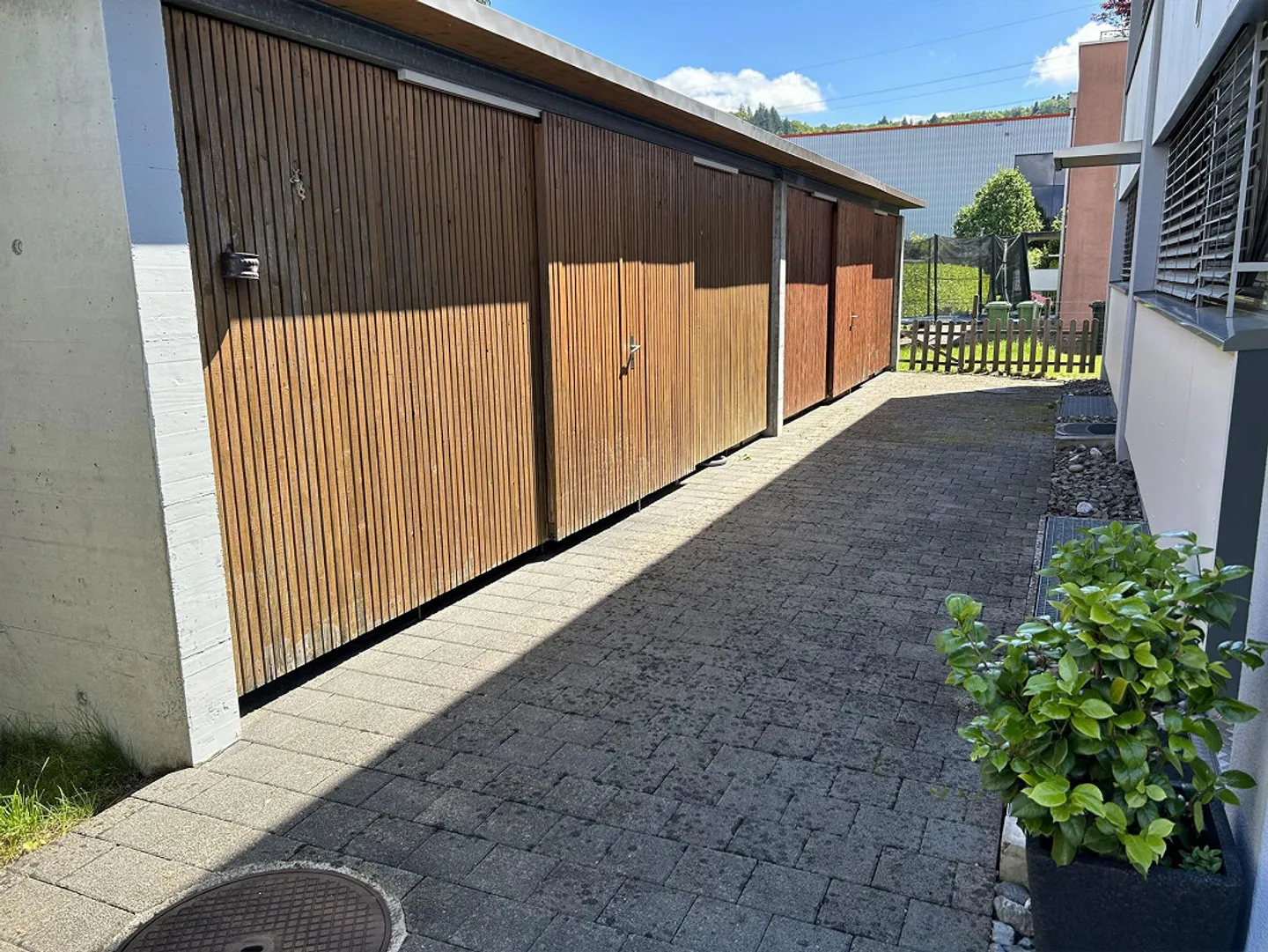 Casa unifamiliare di 6,5 stanze con garage doppio in posizione tranquilla - Foto 14 di 16