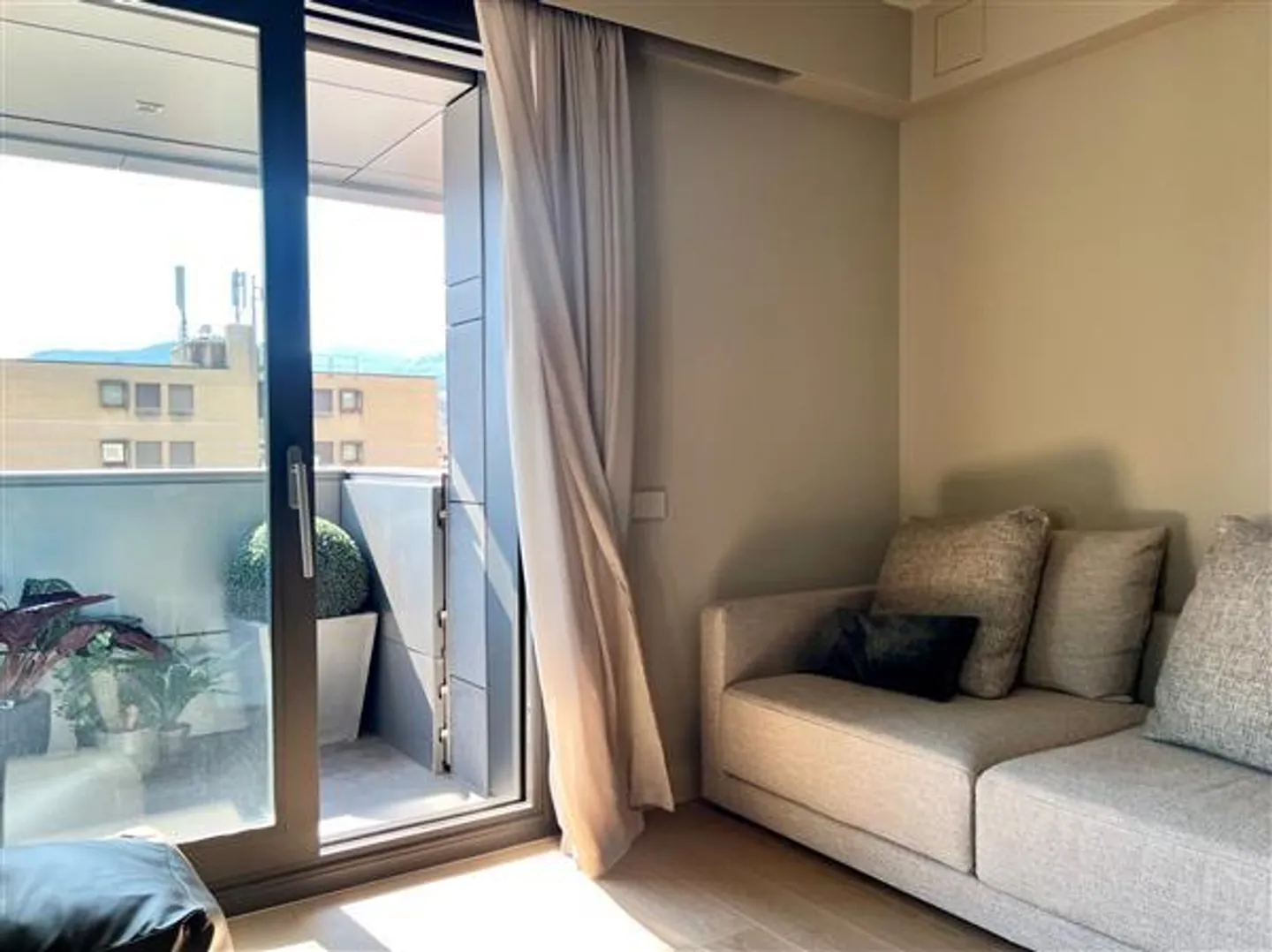 Lugano: 3.5 Room Apartment - Photo 2 of 13