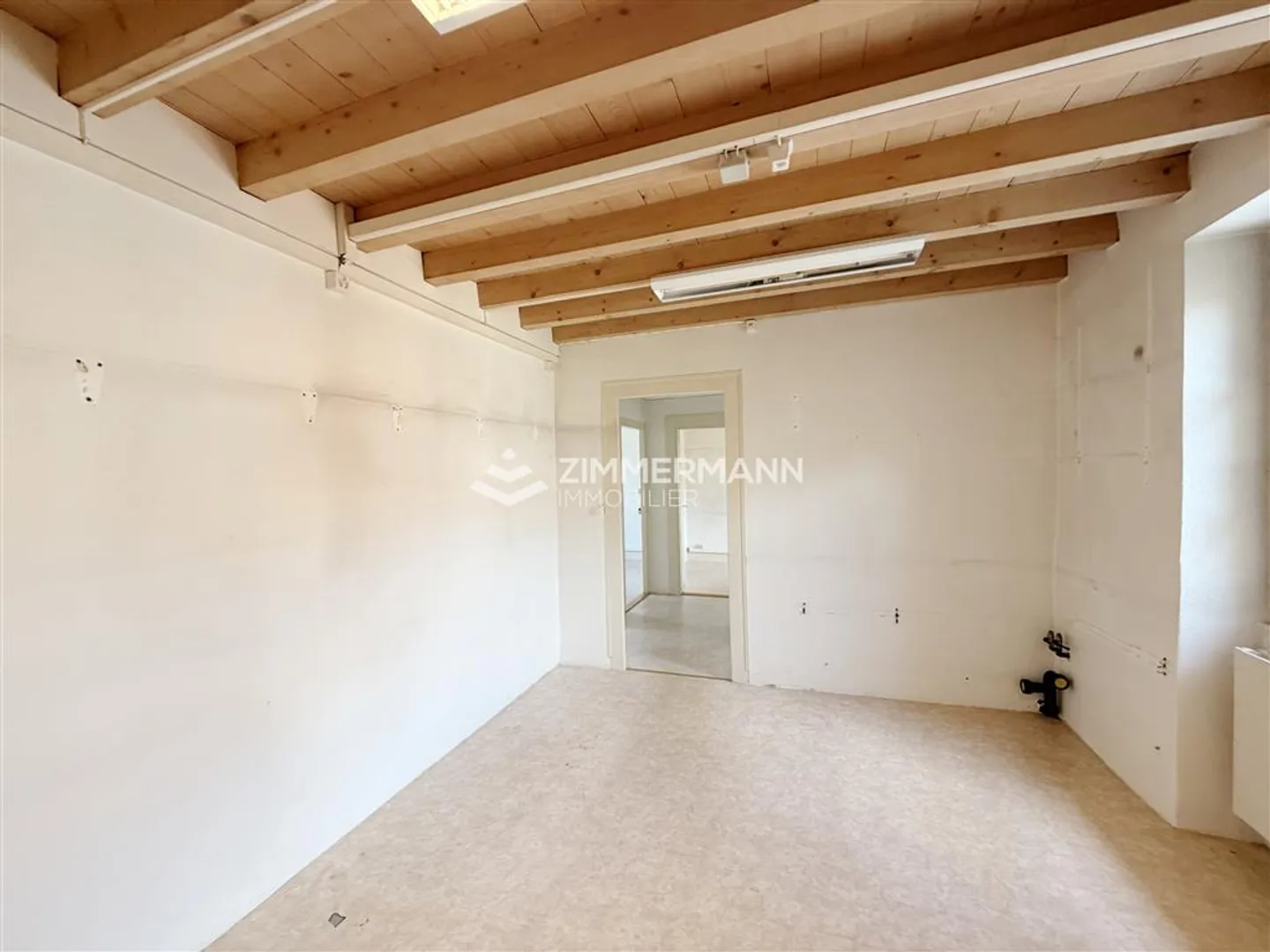 Offices, 470 - Photo 5 of 9