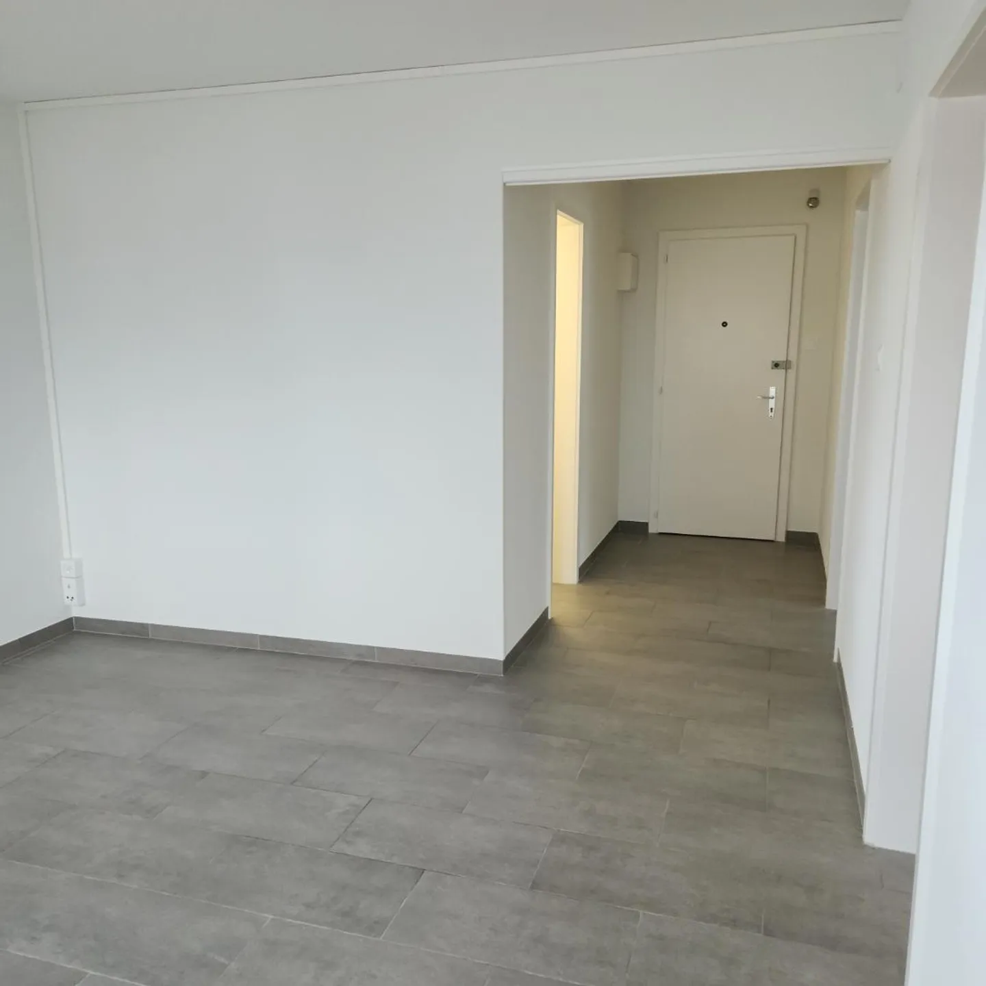 3-room apartment on the 5th floor - Photo 2 of 6