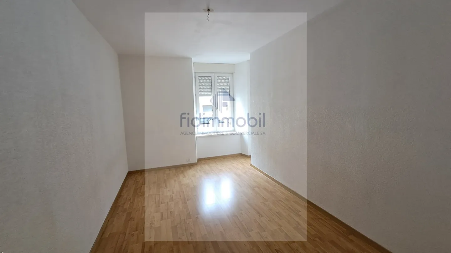 Appartement spacieux 4 pièces - Photo 4 sur 8