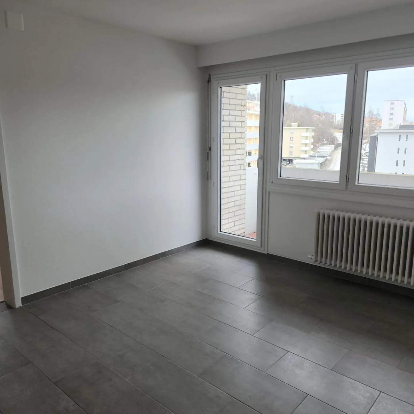 3-room apartment on the 5th floor - Photo 1 of 6