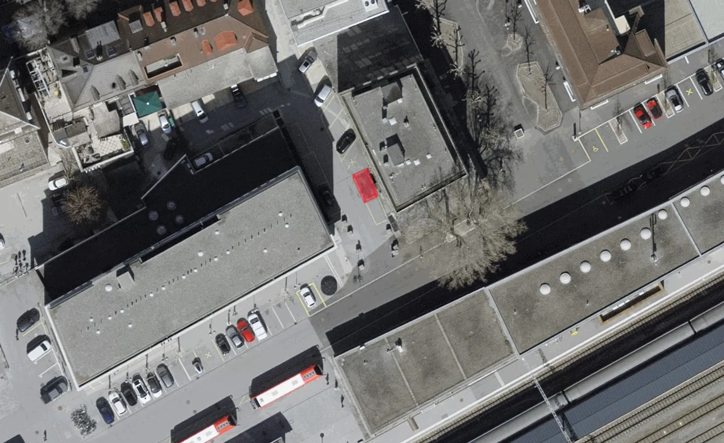 AUSSEN-PARKPLATZ - Foto 1 von 3