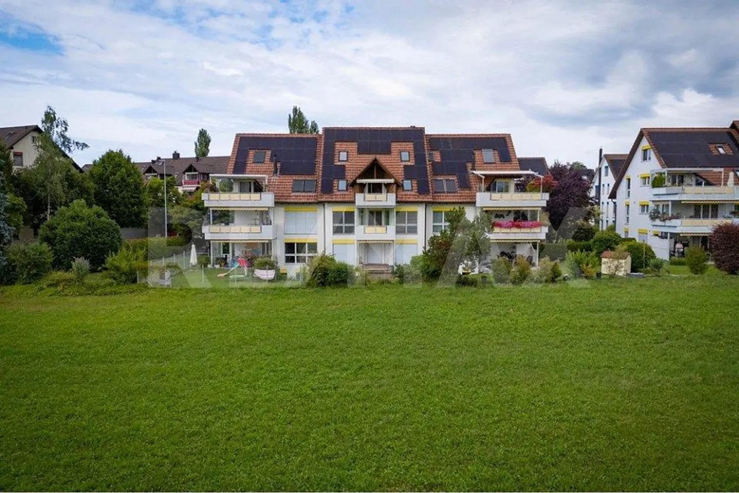 Charming Duplex with Balcony - Photo 1 of 13