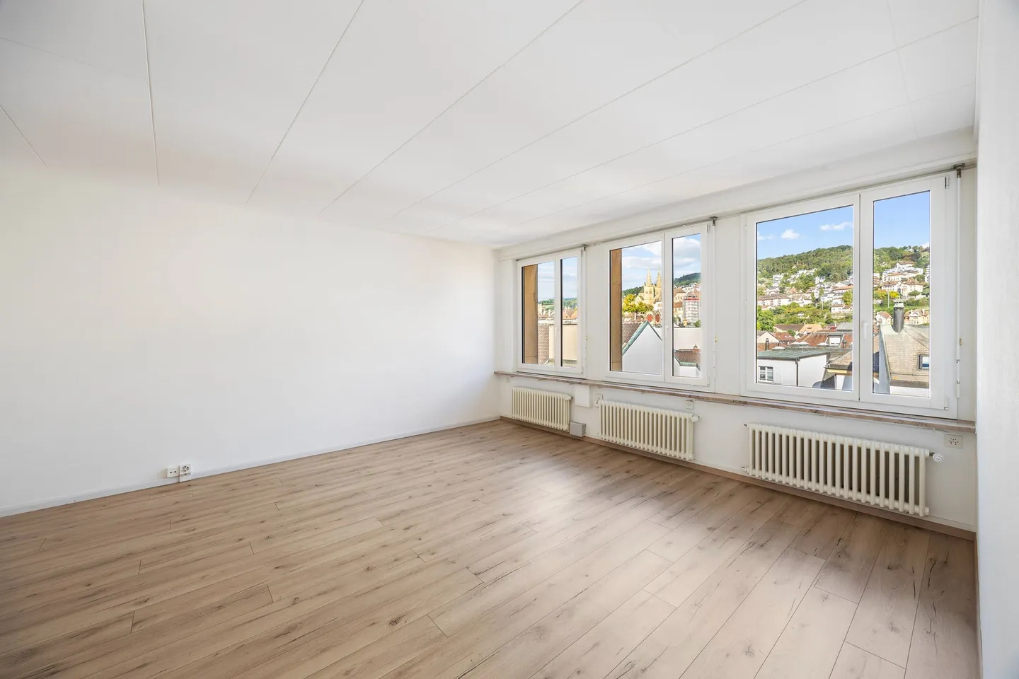 Hervorragende Lage im Herzen der Stadt mit Blick auf die Kollegialkirche - Foto 4 von 4