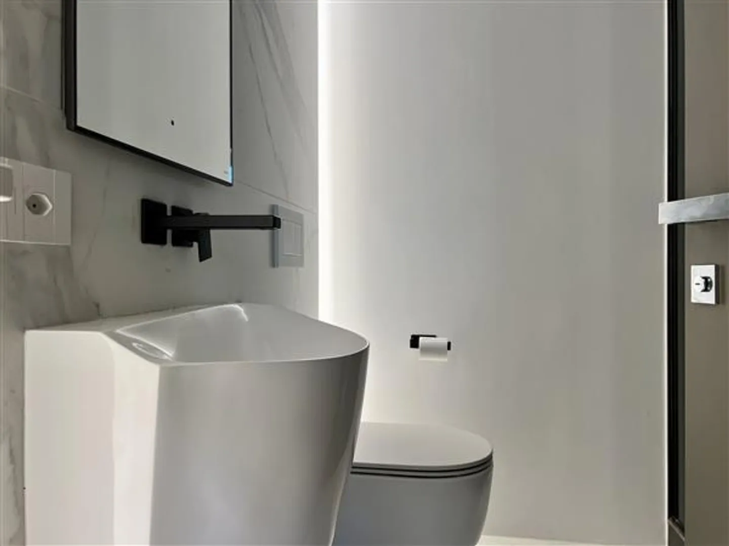 Lugano: 3.5 Room Apartment - Photo 11 of 13