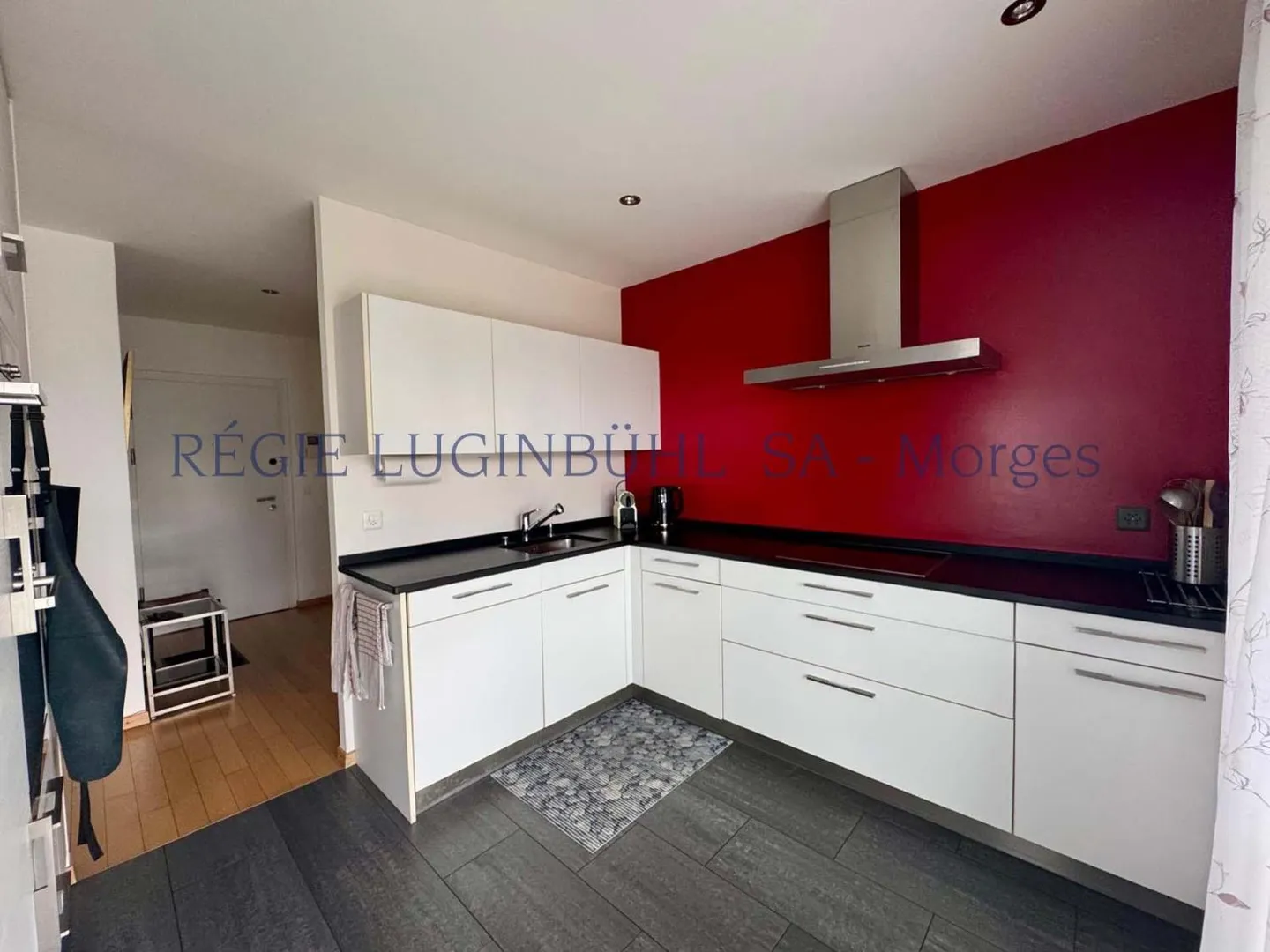 Geräumige Wohnung mit Bergblick - Foto 8 von 13