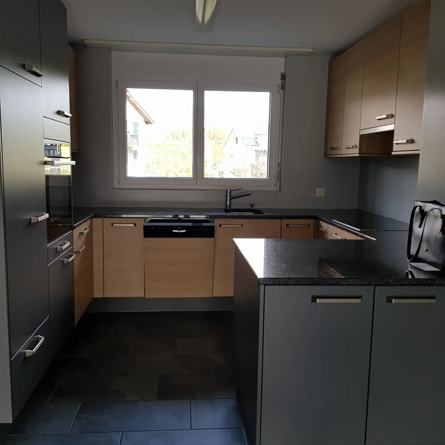 Ampio appartamento di 3,5 stanze disponibile dal 1 maggio 2026 o su appuntamento - Foto 1 di 8