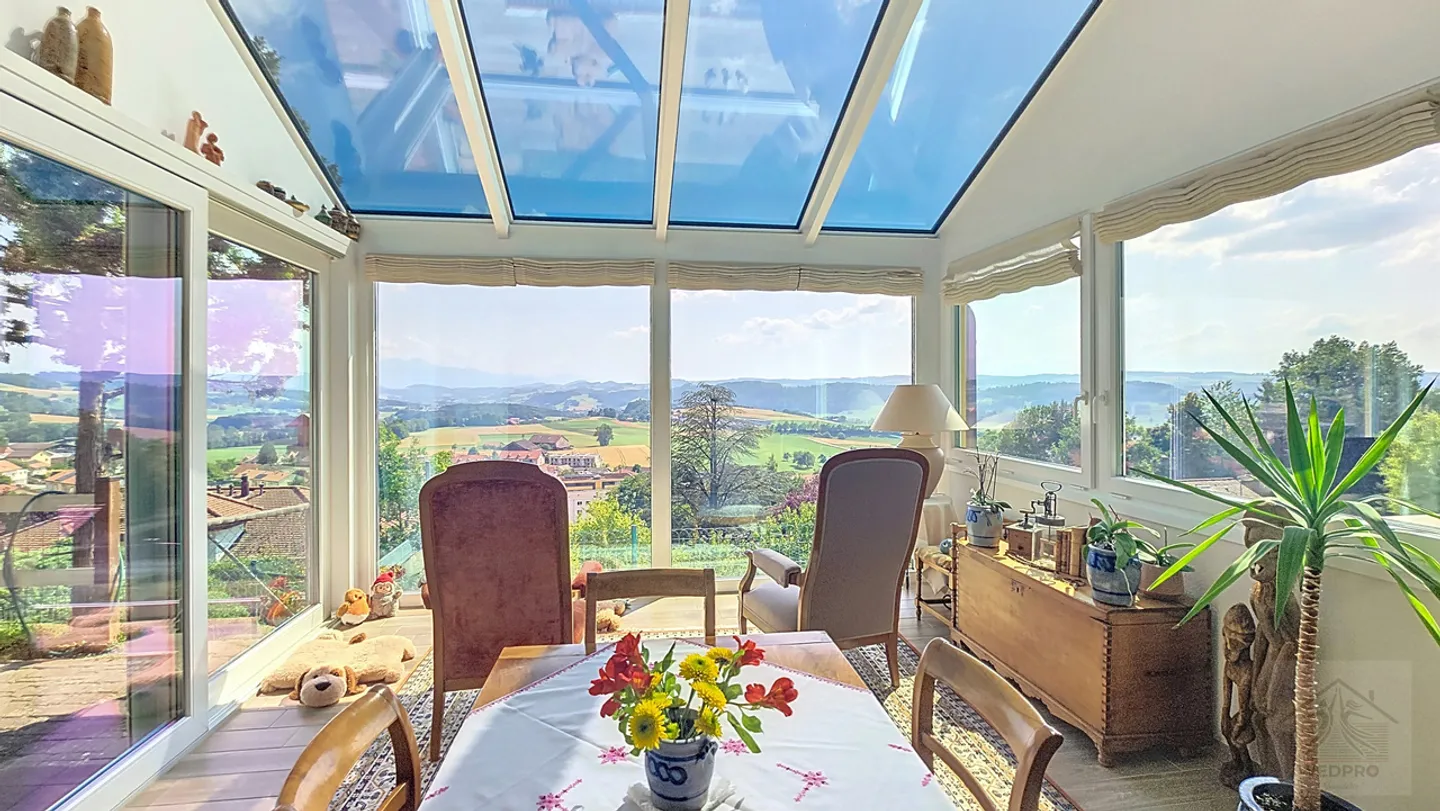 Einzelvilla 193 m² in Ursy - 6 Schlafzimmer, Grundstück 1'205 m², Blick auf die Alpen - Foto 1 von 6