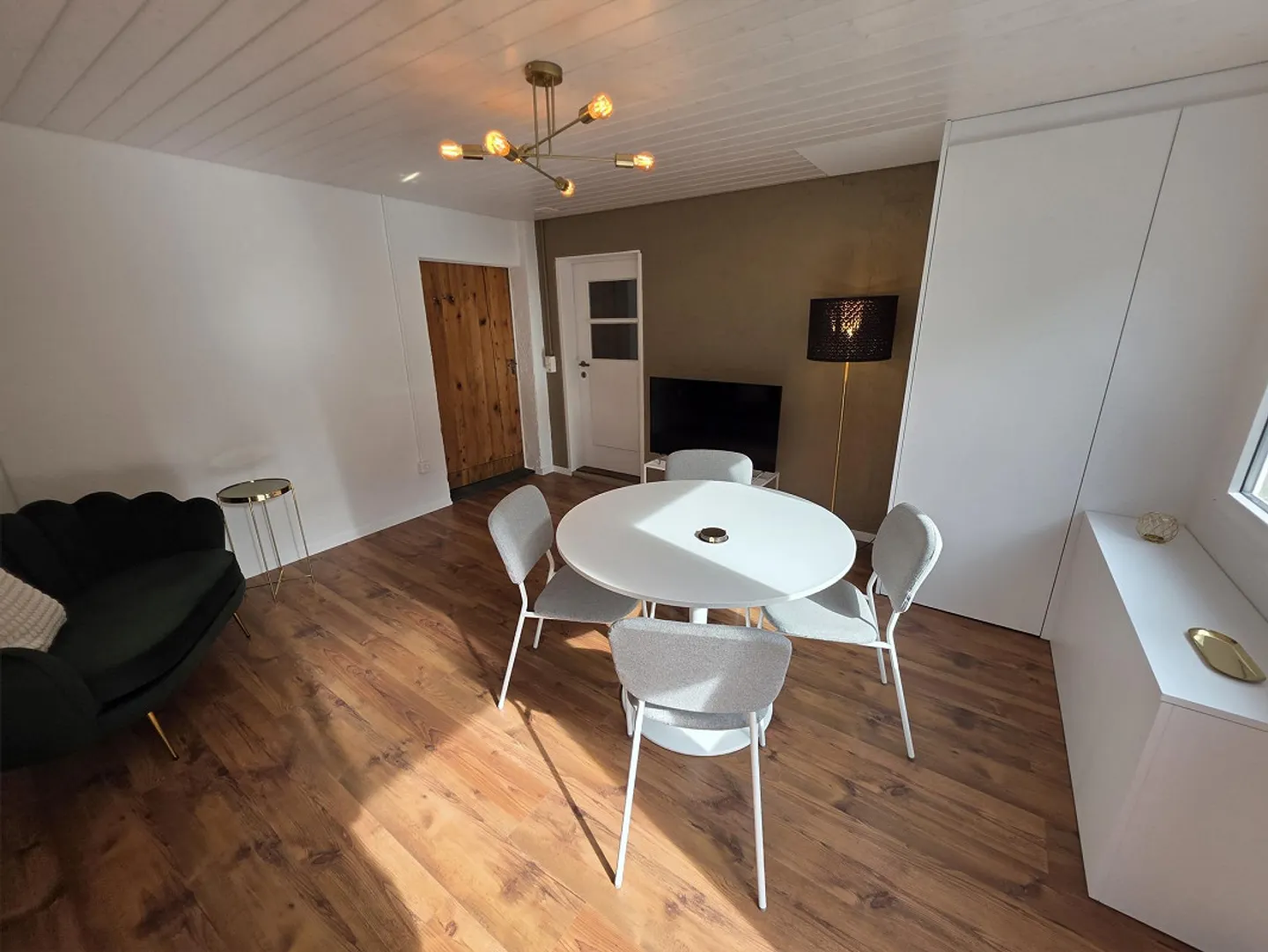 Appartement 2 pièces avec grande terrasse dans la verdure - Photo 2 sur 7