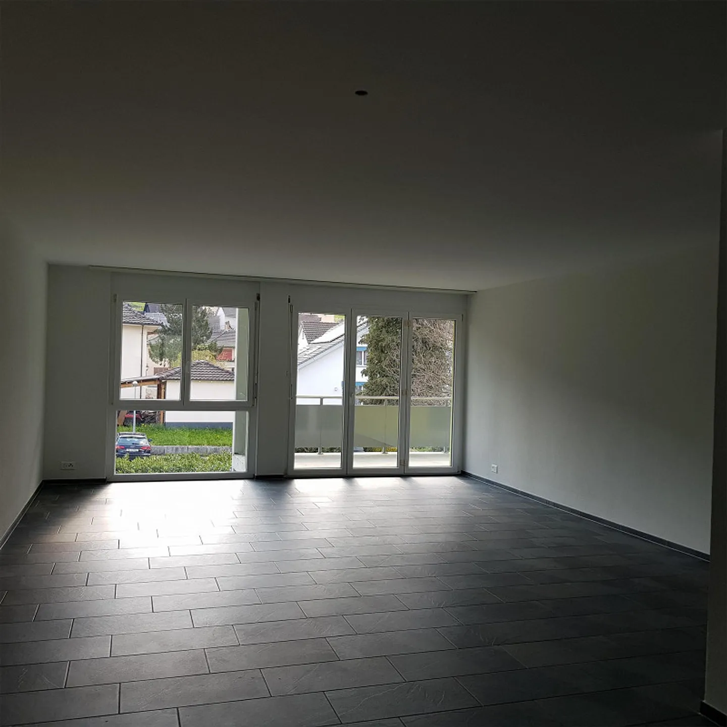 Ampio appartamento di 3,5 stanze disponibile dal 1 maggio 2026 o su appuntamento - Foto 3 di 8