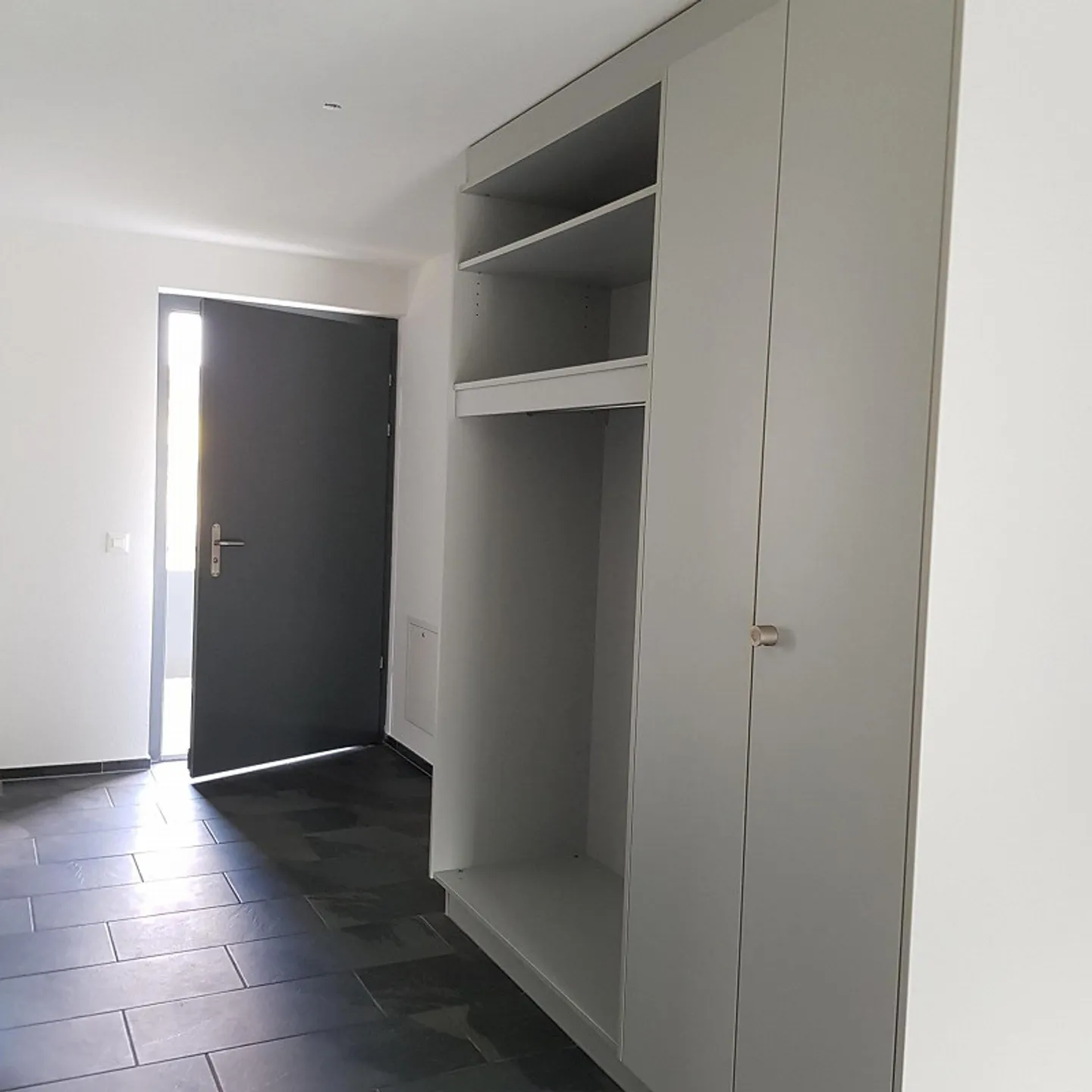 Ampio appartamento di 3,5 stanze disponibile dal 1 maggio 2026 o su appuntamento - Foto 6 di 8