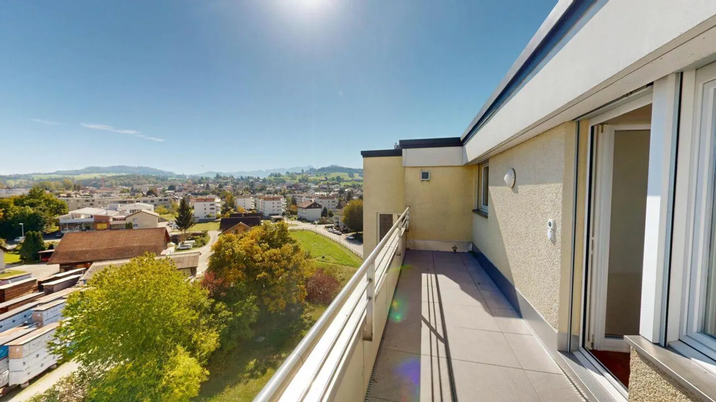 Stylische Attikawohnung mit Terrasse - Foto 14 von 15