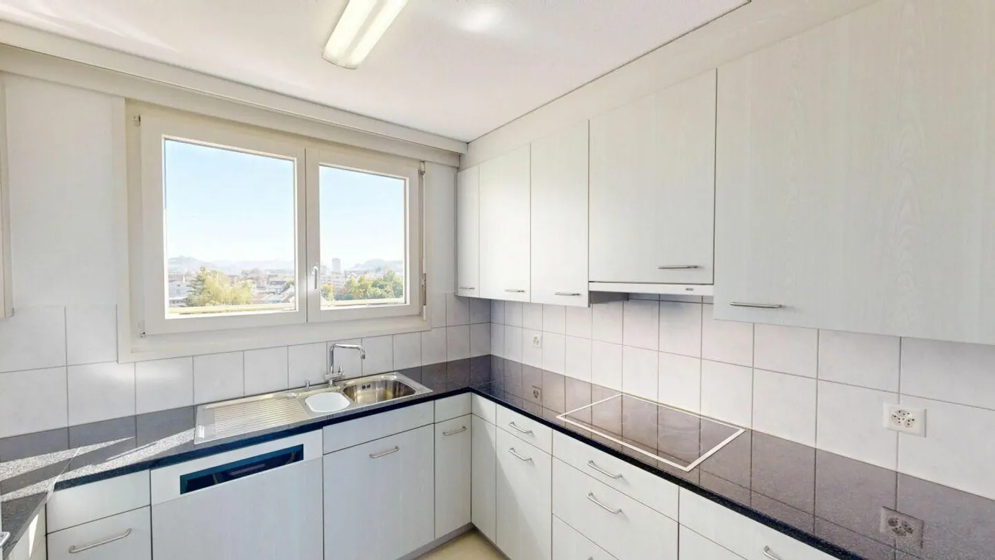 Stylische Attikawohnung mit Terrasse - Foto 4 von 15