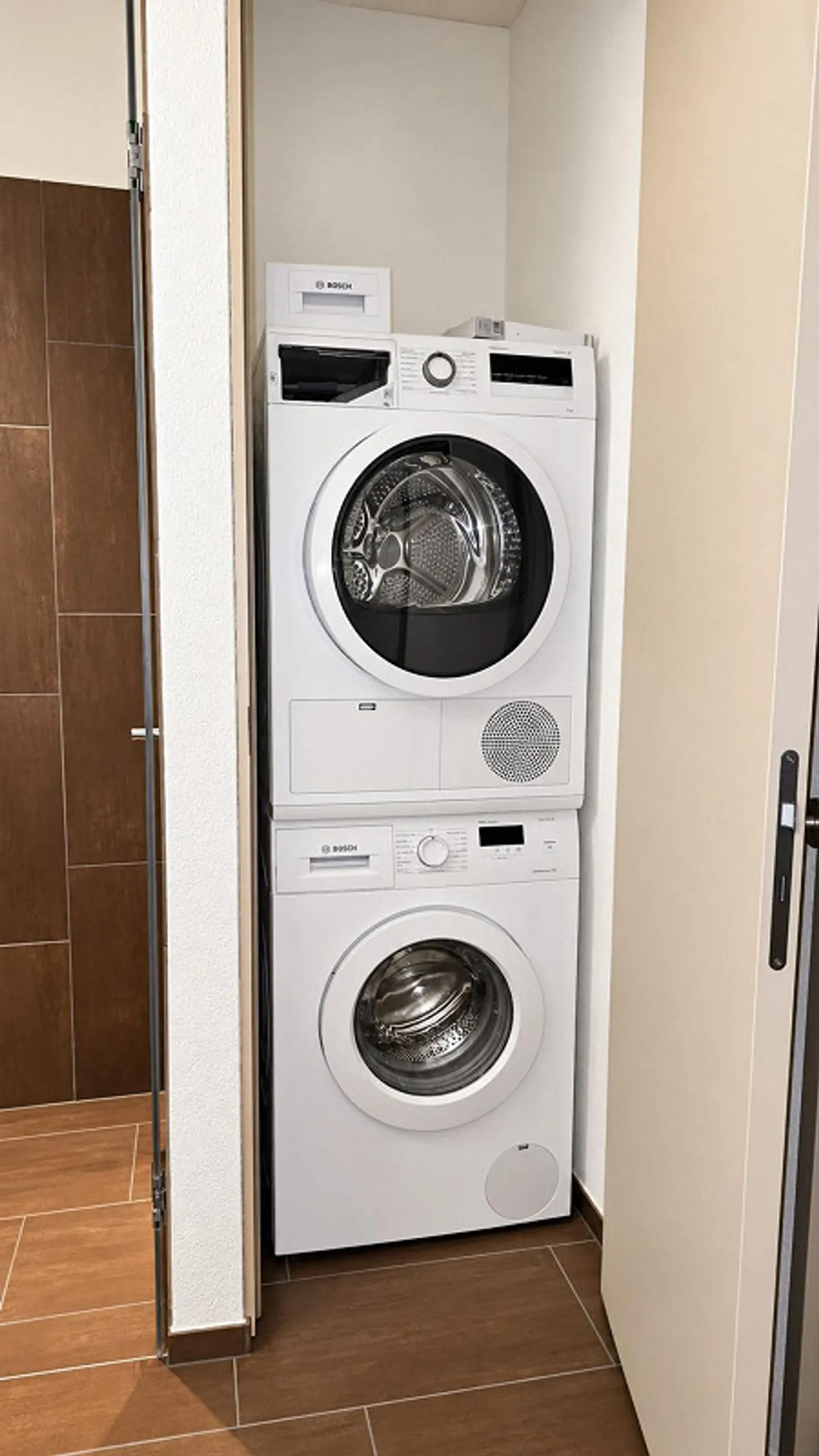 Appartement moderne et lumineux de 3,5 pièces avec vue à Siebnen - Photo 10 sur 11