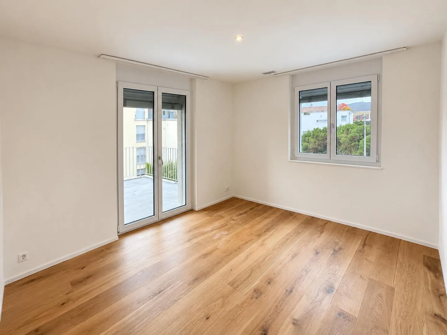 Appartement de jardin spacieux de 4,5 pièces - Photo 2 sur 7