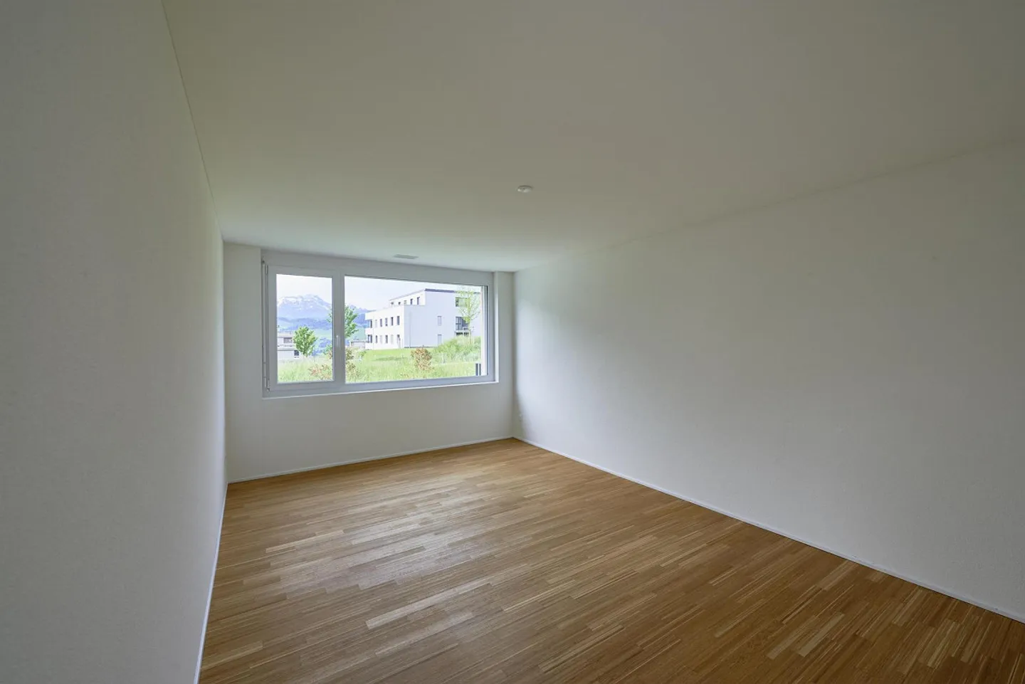 Appartamento moderno con grande balcone in una posizione adatta alle famiglie - Foto 9 di 12