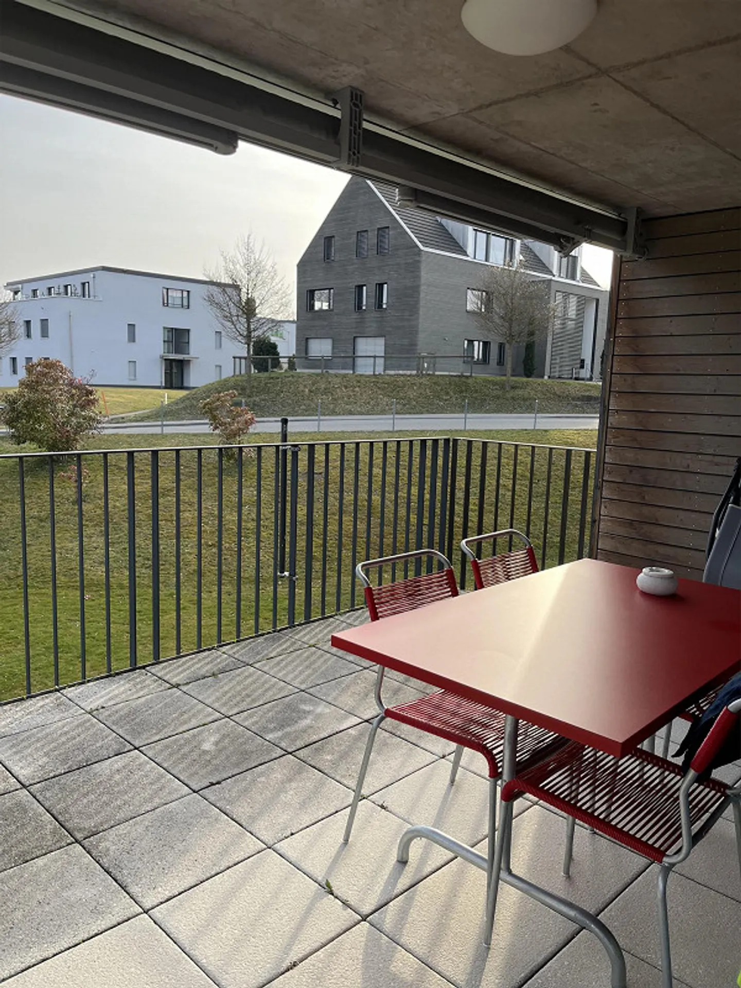 Appartamento moderno con grande balcone in una posizione adatta alle famiglie - Foto 10 di 12