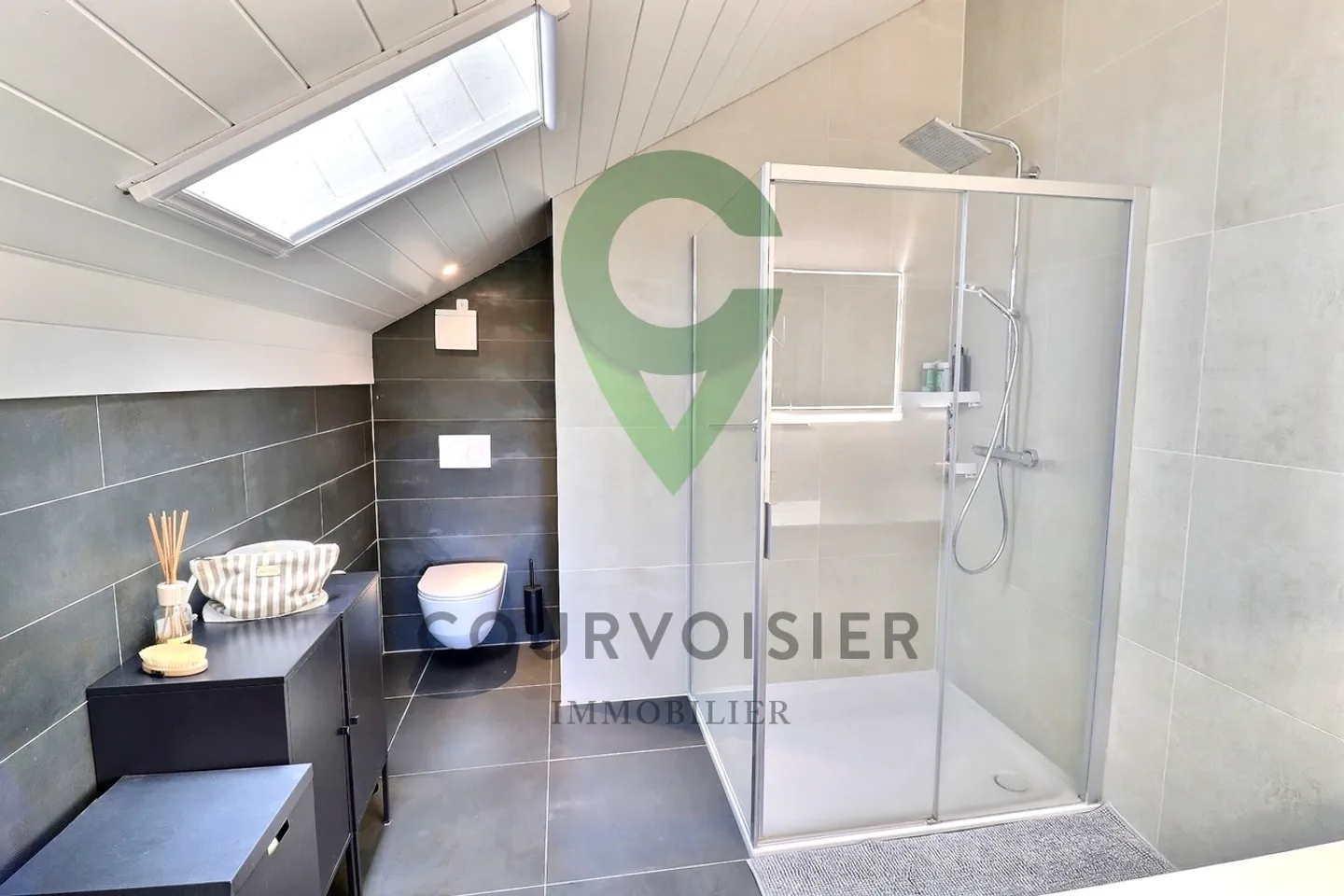 Bell'attico con splendida vista sul lago e sulle Alpi - Foto 8 di 11