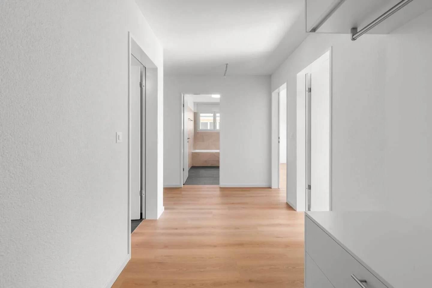 Prima locazione - Appartamenti nuovi esclusivi di 4,5 stanze nel bellissimo Tuggen SZ - Foto 9 di 11