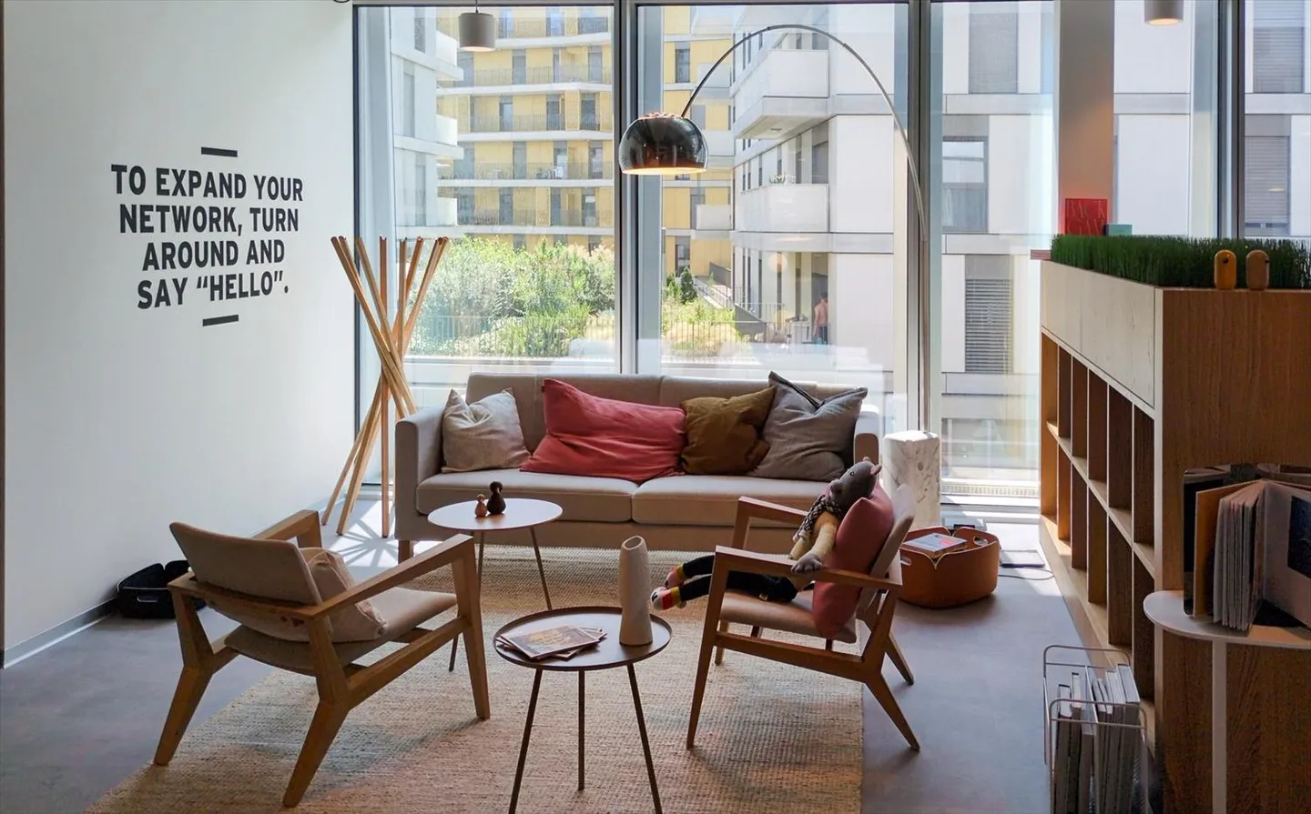 All-inclusive access to a coworking space at Spaces Quartier de l'Étang - Photo 1 of 15