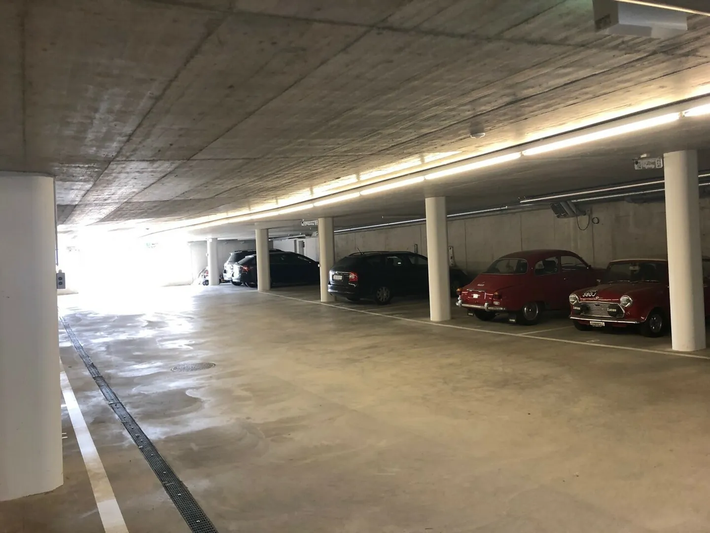 Posto auto sotterraneo - eventualmente con stazione di ricarica per veicoli elettrici - Foto 1 di 3