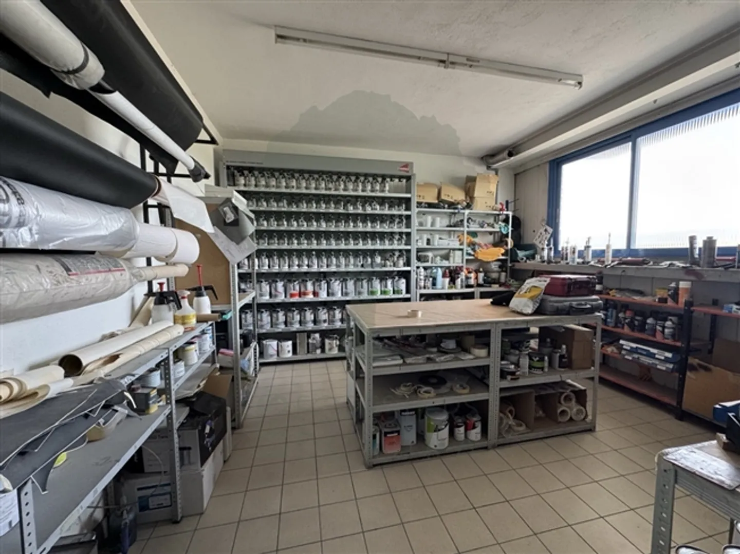 Garage et Carrosserie à Fahy avec Station de Lavage - Photo 17 sur 20