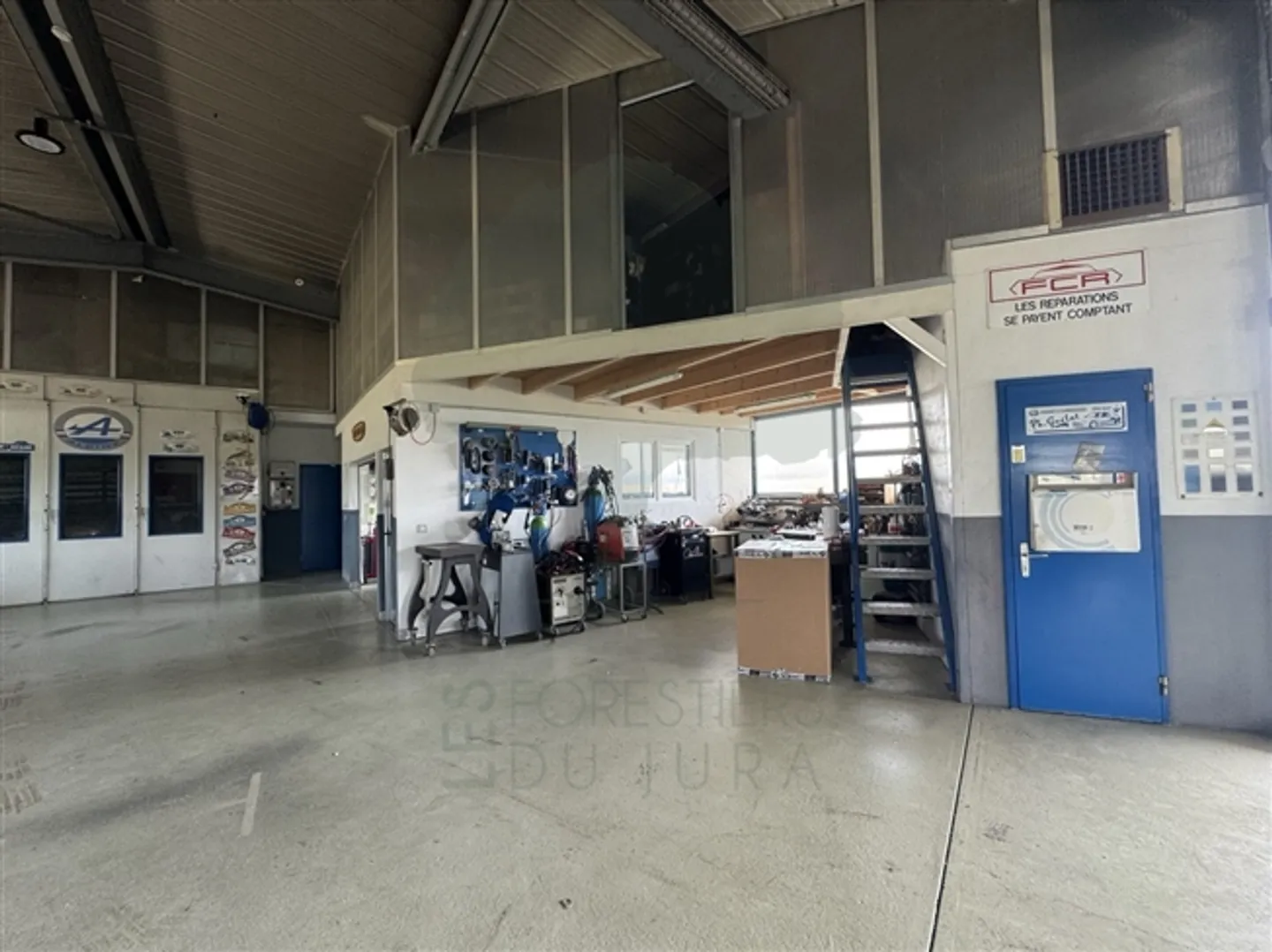 Garage et Carrosserie à Fahy avec Station de Lavage - Photo 20 sur 20